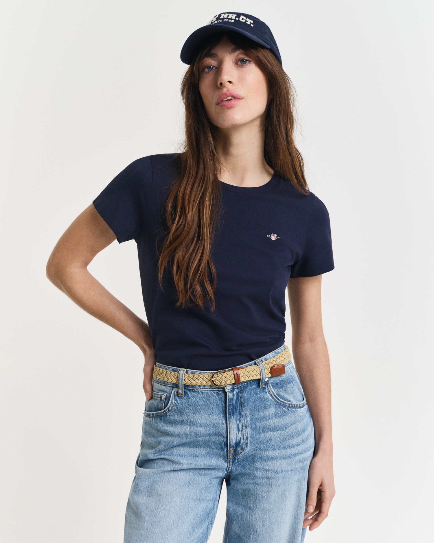 Gant T-Shirt "REG SHIELD KA T-SHIRT", mit einer kleinen aufgestickten Wappe günstig online kaufen