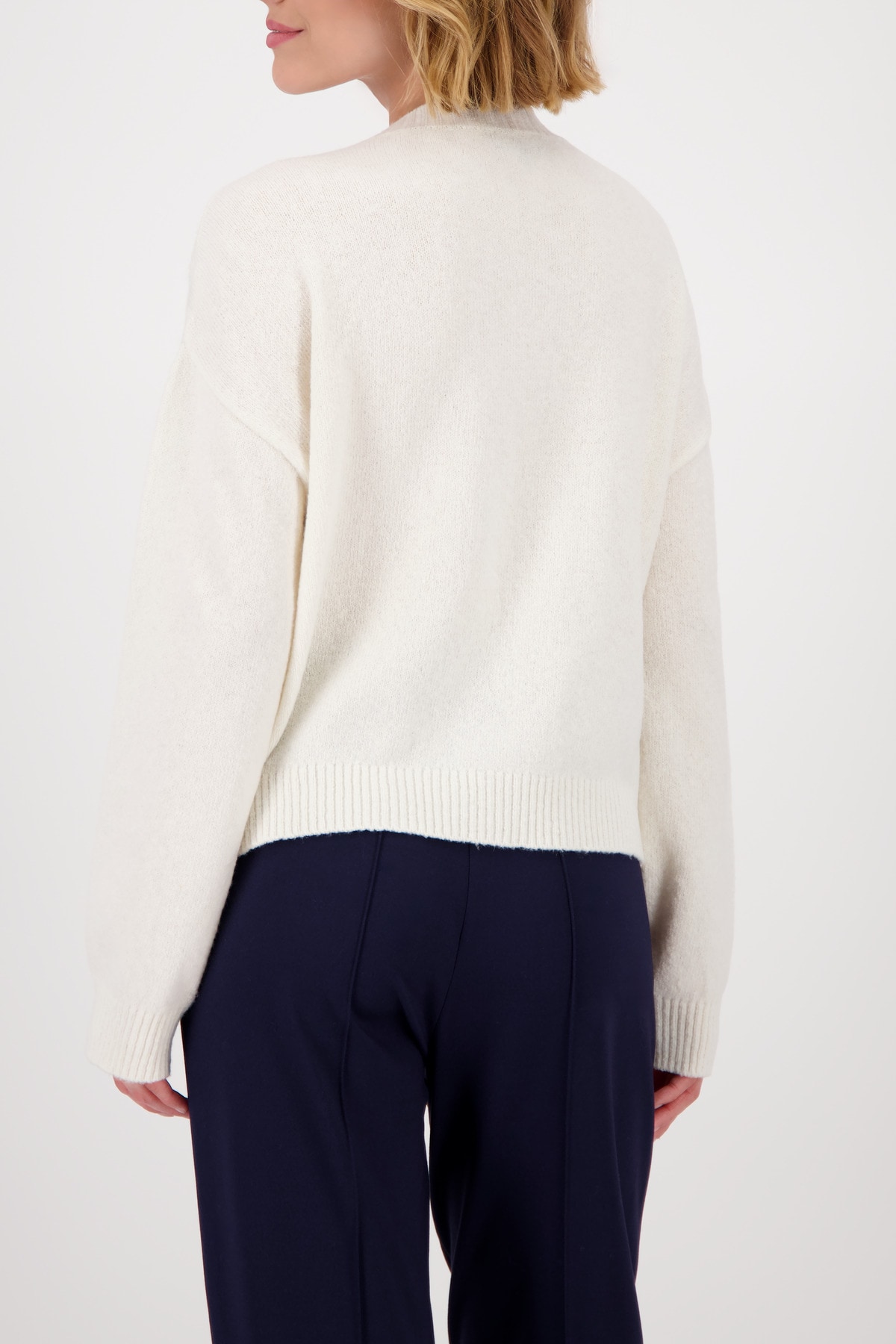 Monari Strickpullover »Pullover Buchstaben«, Regular fit mit Rundhalsausschnitt