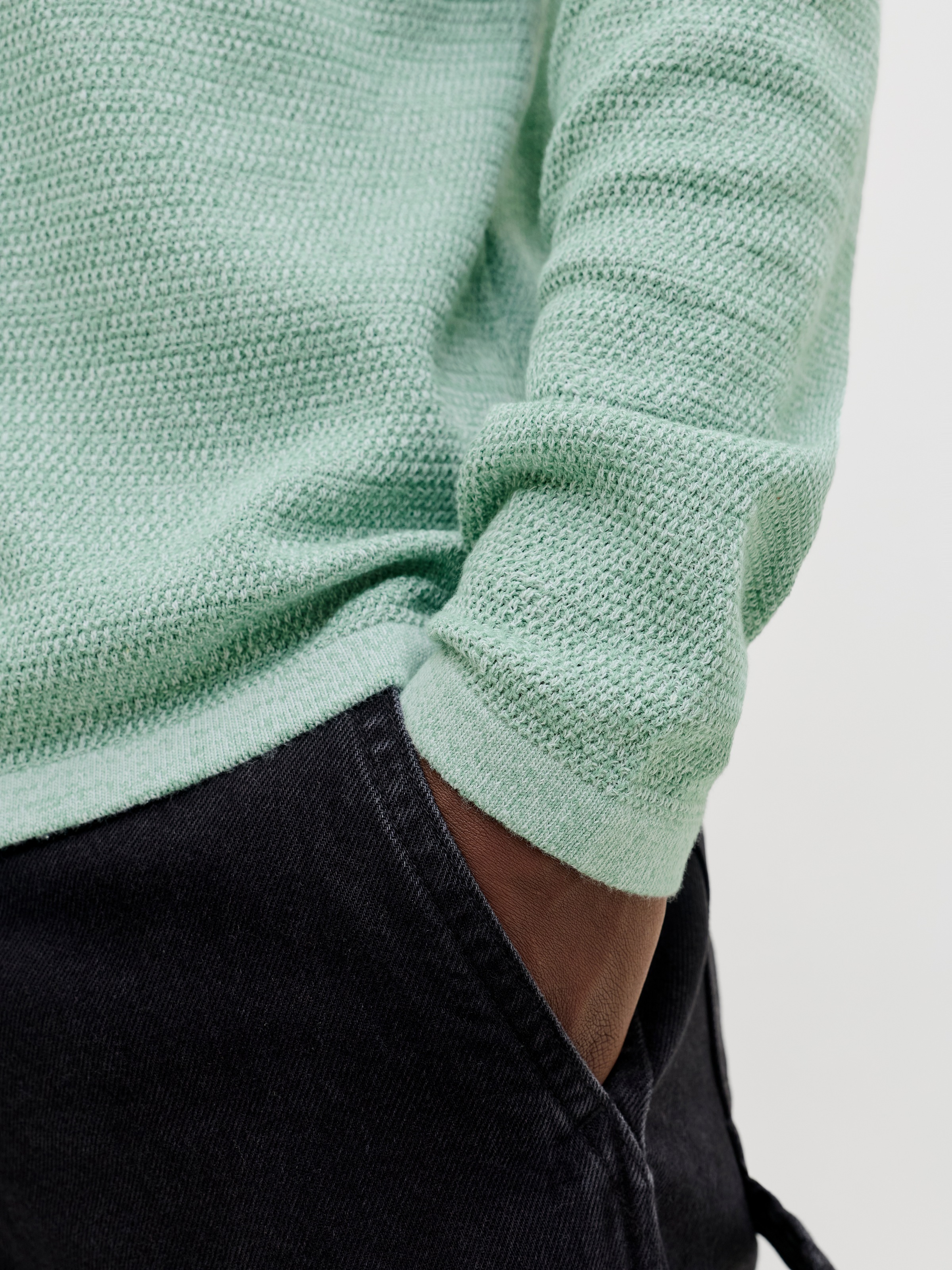 Thumbnail - Jack & Jones "JJEGEORGE KNIT CREW NECK NOOS" mit Strick Optik