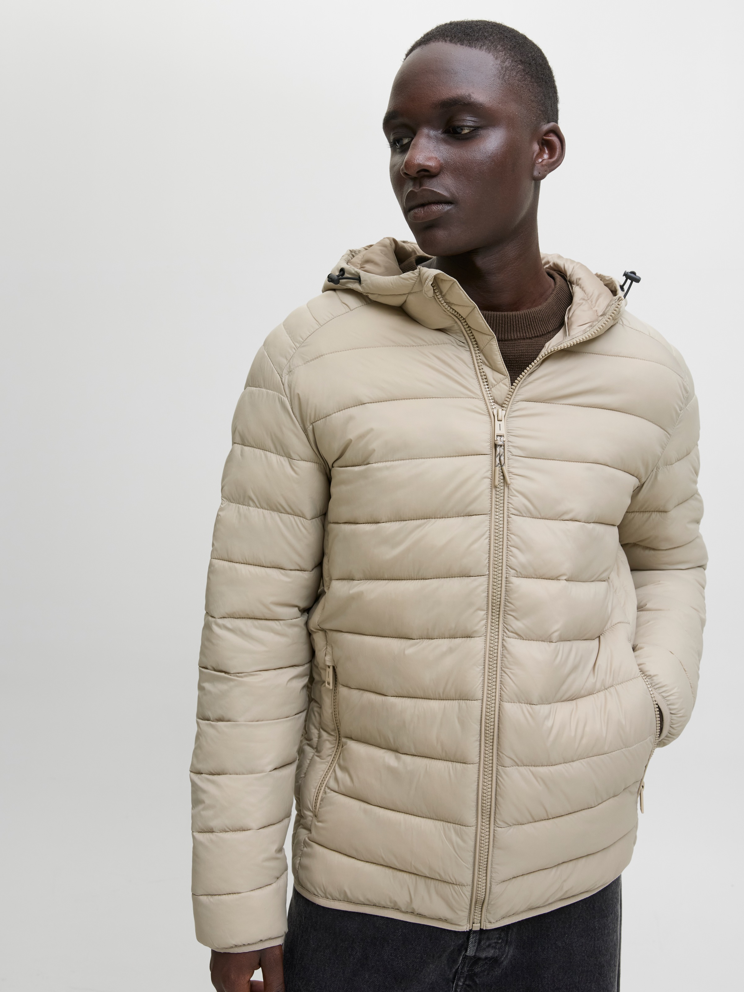 Jack & Jones Steppjacke "JJEBRADLEY LIGHT PUFFER HOOD NOOS" mit Kapuze günstig online kaufen