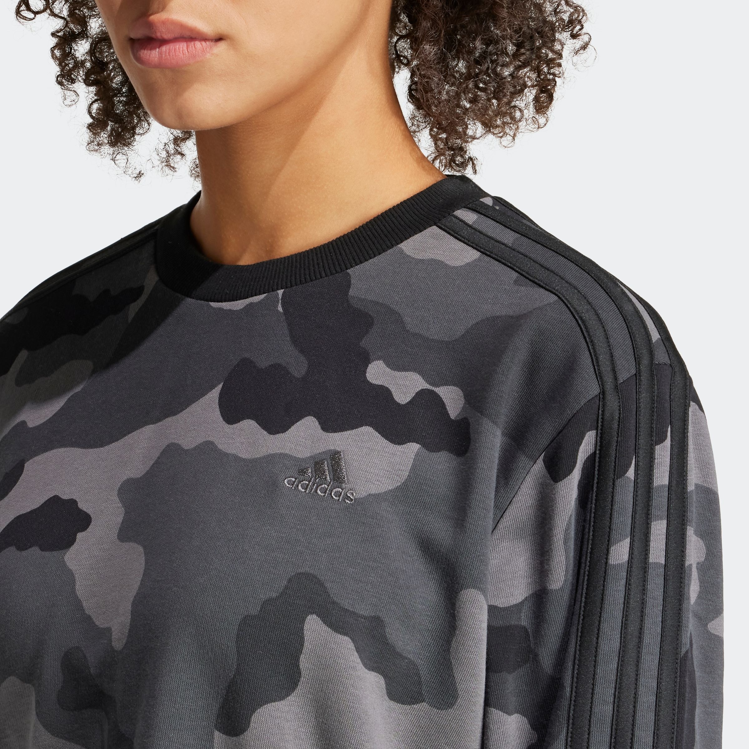 adidas Sportswear Sweatshirt »W CAMO AOP SWT«