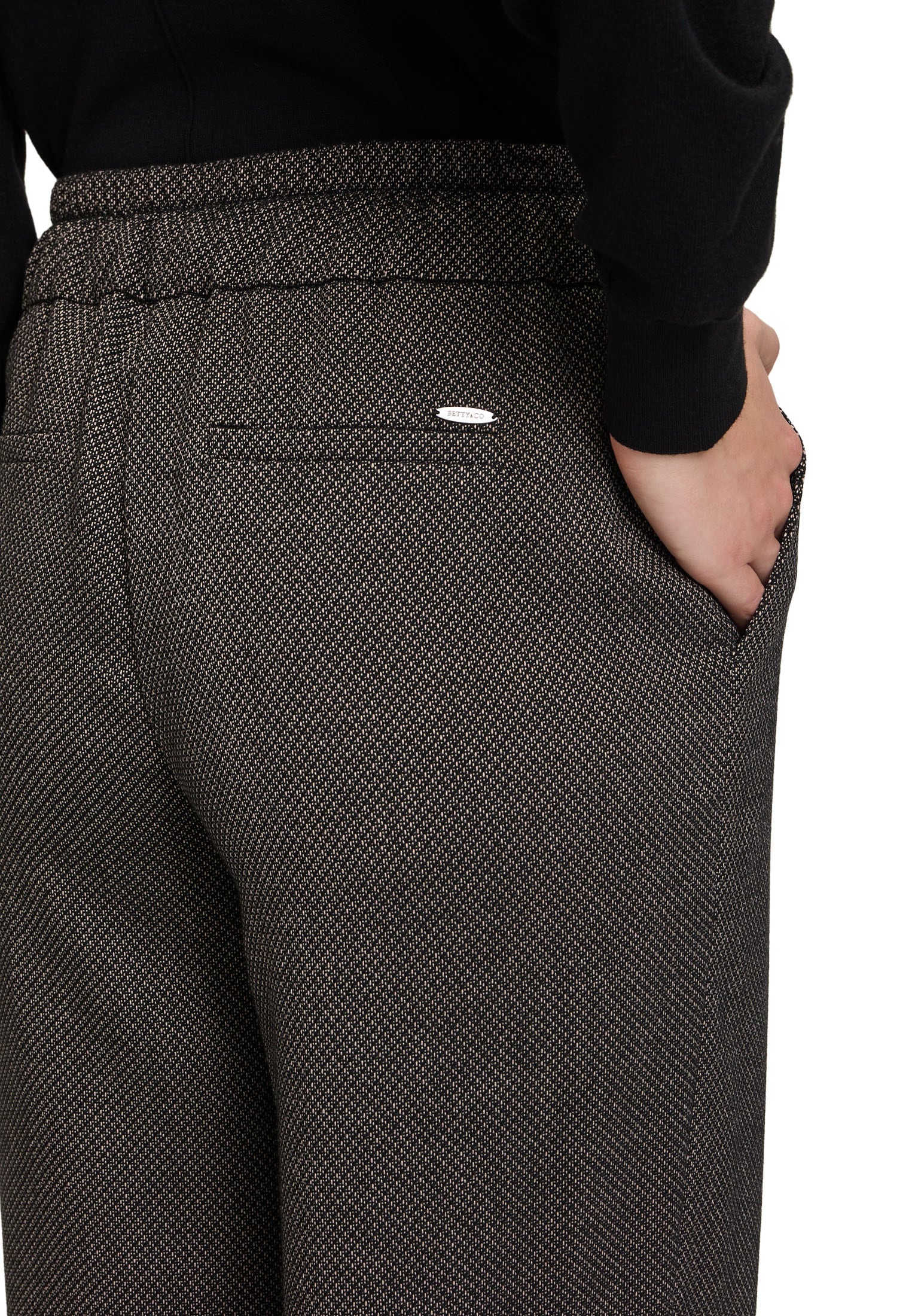 Betty&Co Anzughose »Betty & Co Damen Anzughose mit Bindegürtel«, Material