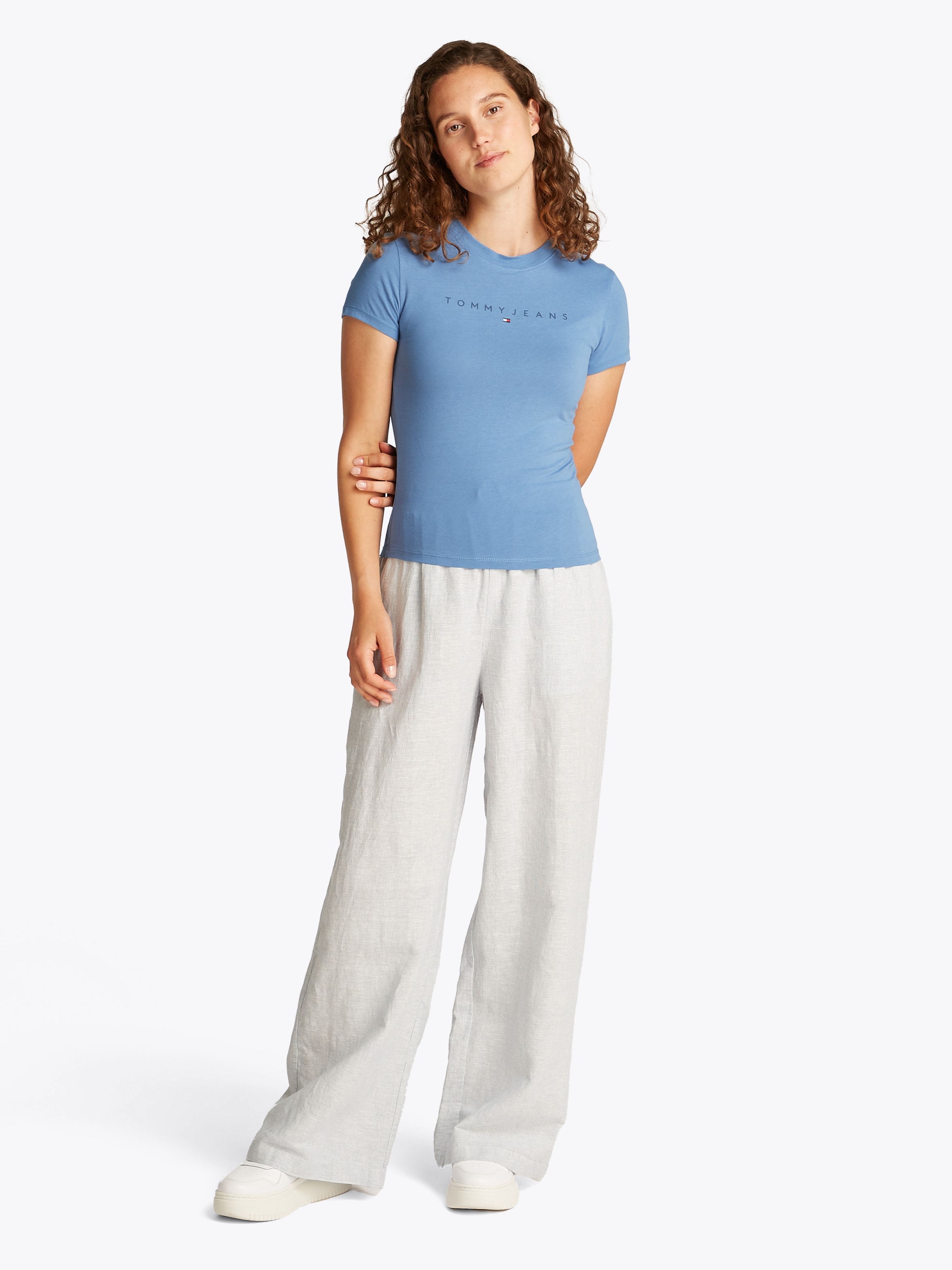 Tommy Jeans T-Shirt »TJW SLIM TONAL LINEAR TEE EXT«, mit Logoschriftzug