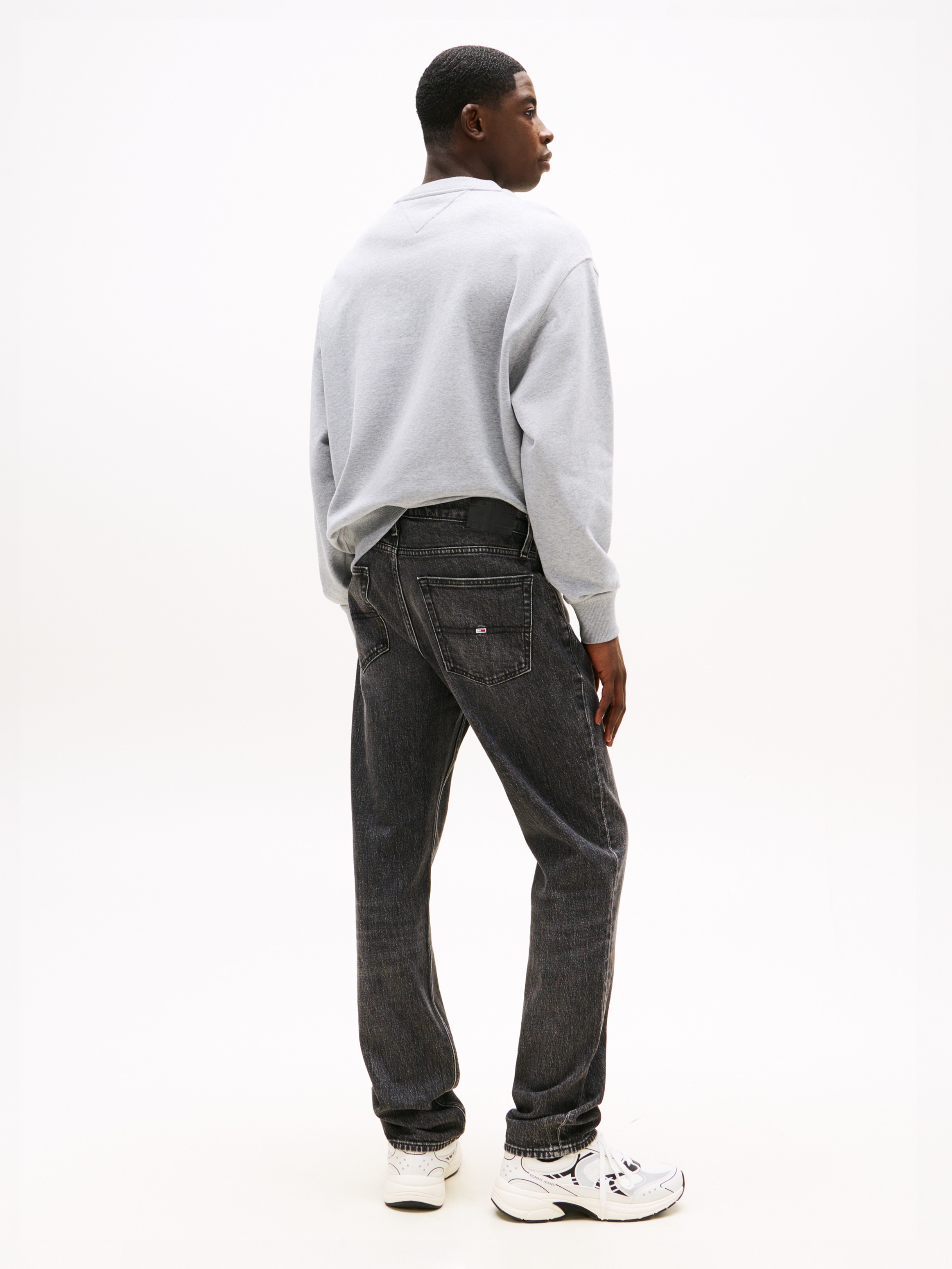 Tommy Jeans Slim-fit-Jeans »RYAN SLIM STRAIGHT«, mit Logoprägung