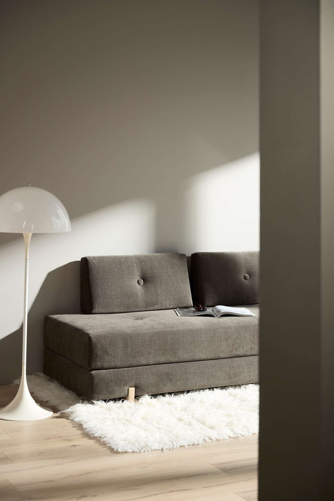 INNOVATION LIVING ™ Stapelliege »Sigmund 411 Eiche-Beine« Daybed mit zwei Federkernmatratzen, Fußteil schwarz