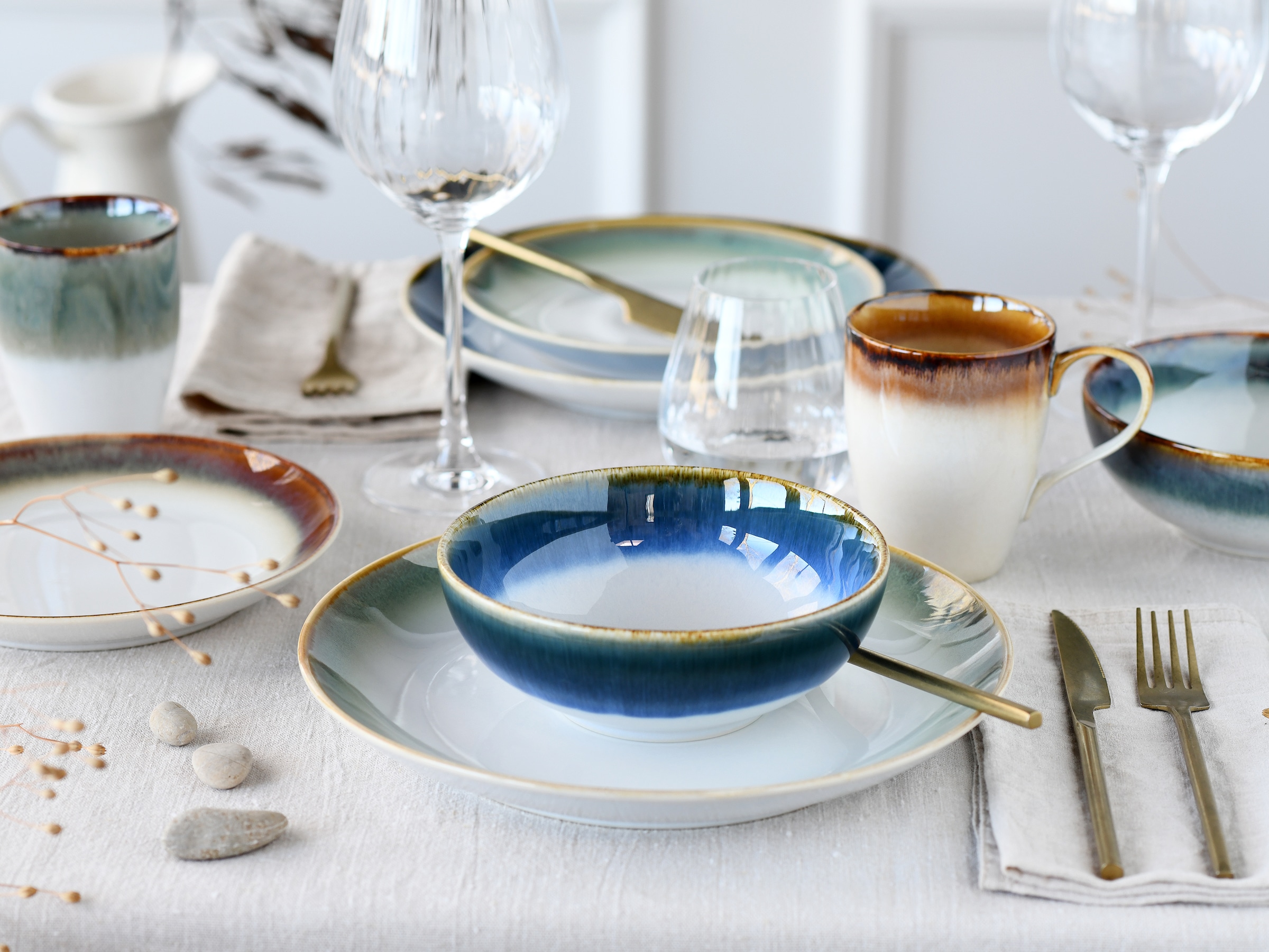 CreaTable Kombiservice »Geschirr-Set Cascade«, (Set, 16 tlg., Kaffeeservice und Tafelservice im Set, für 4 Personen), Service, Nostalgische Spezialglasuren, 16 Teile, für 4 Personen