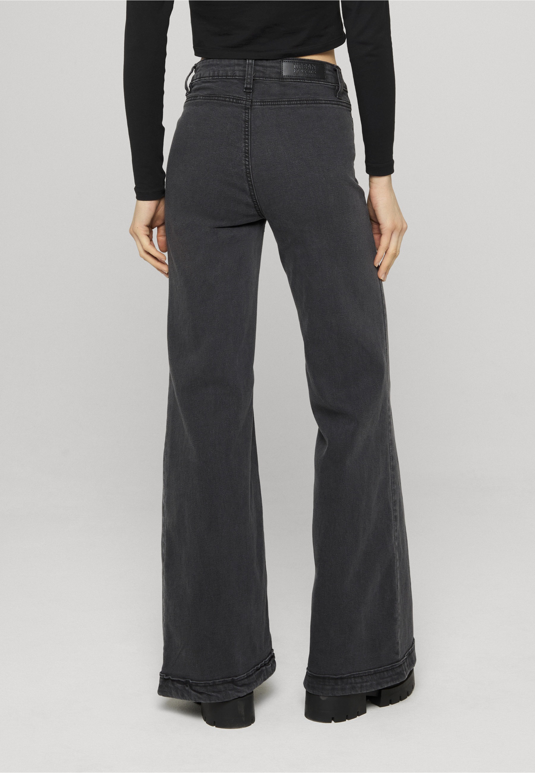 URBAN CLASSICS Outdoorhose »Urban Classics Damen Ladies Vintage Flared Denim Pants«