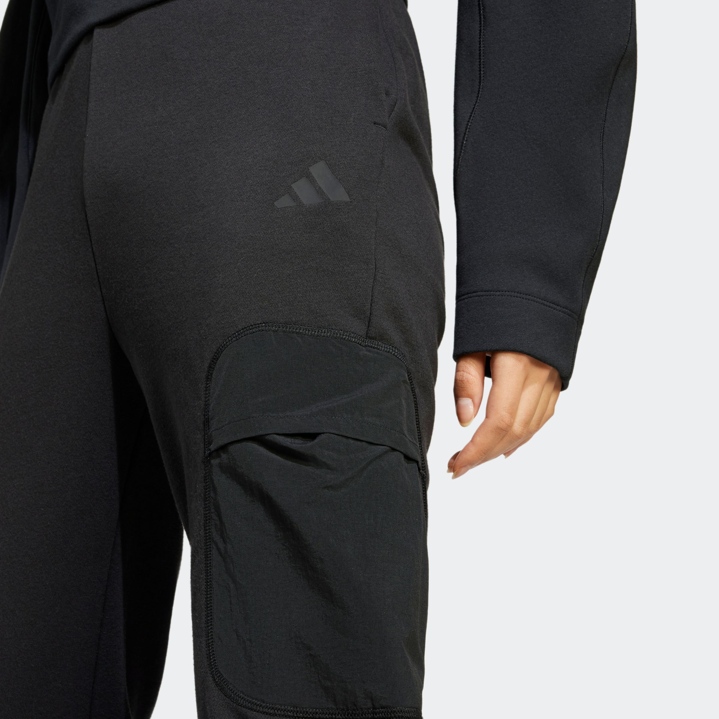 adidas Sportswear Sporthose »W CE G KN CARG«, (1 tlg.)