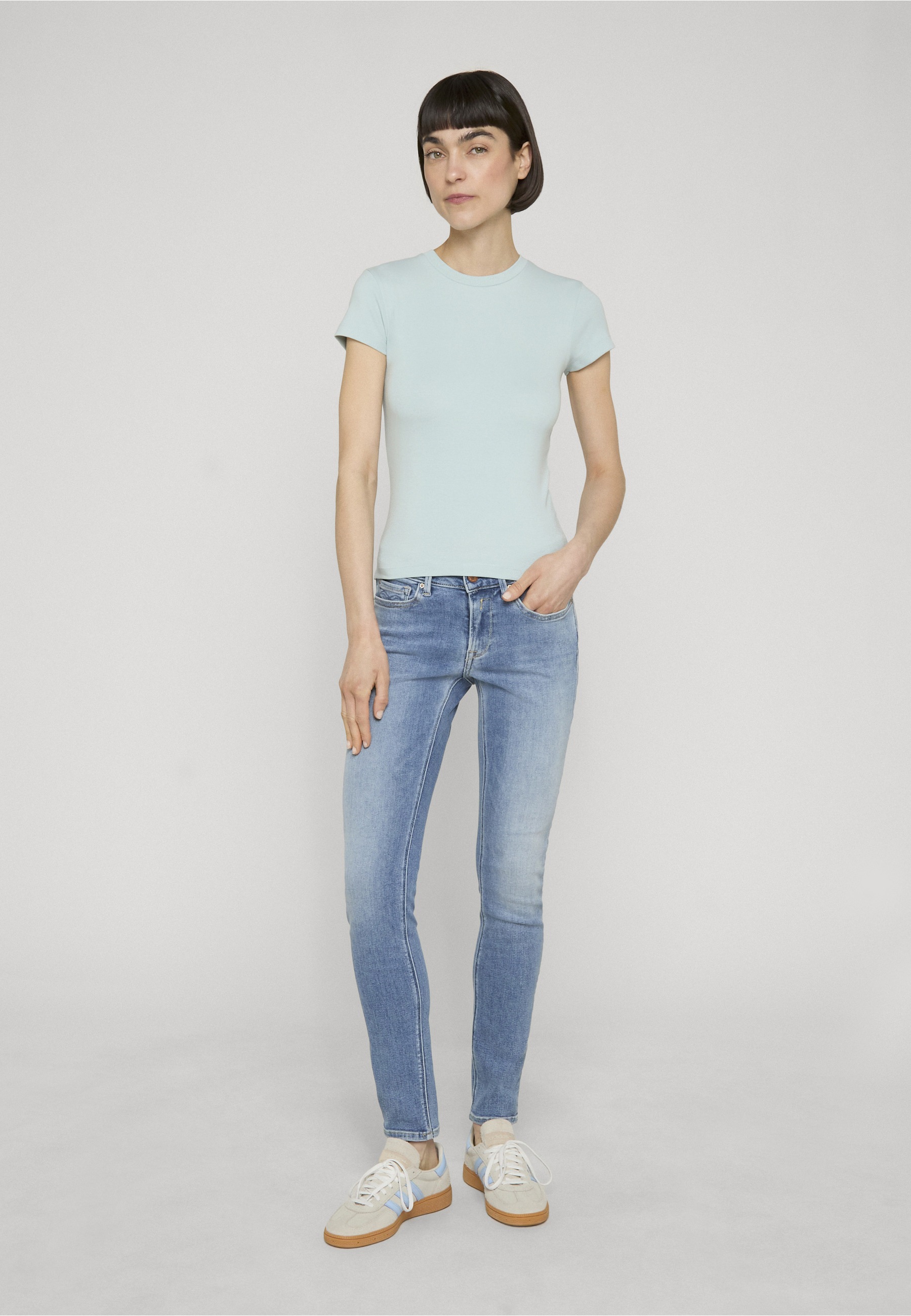 URBAN CLASSICS T-Shirt »Urban Classics Ladies Short Slim Tee« 1