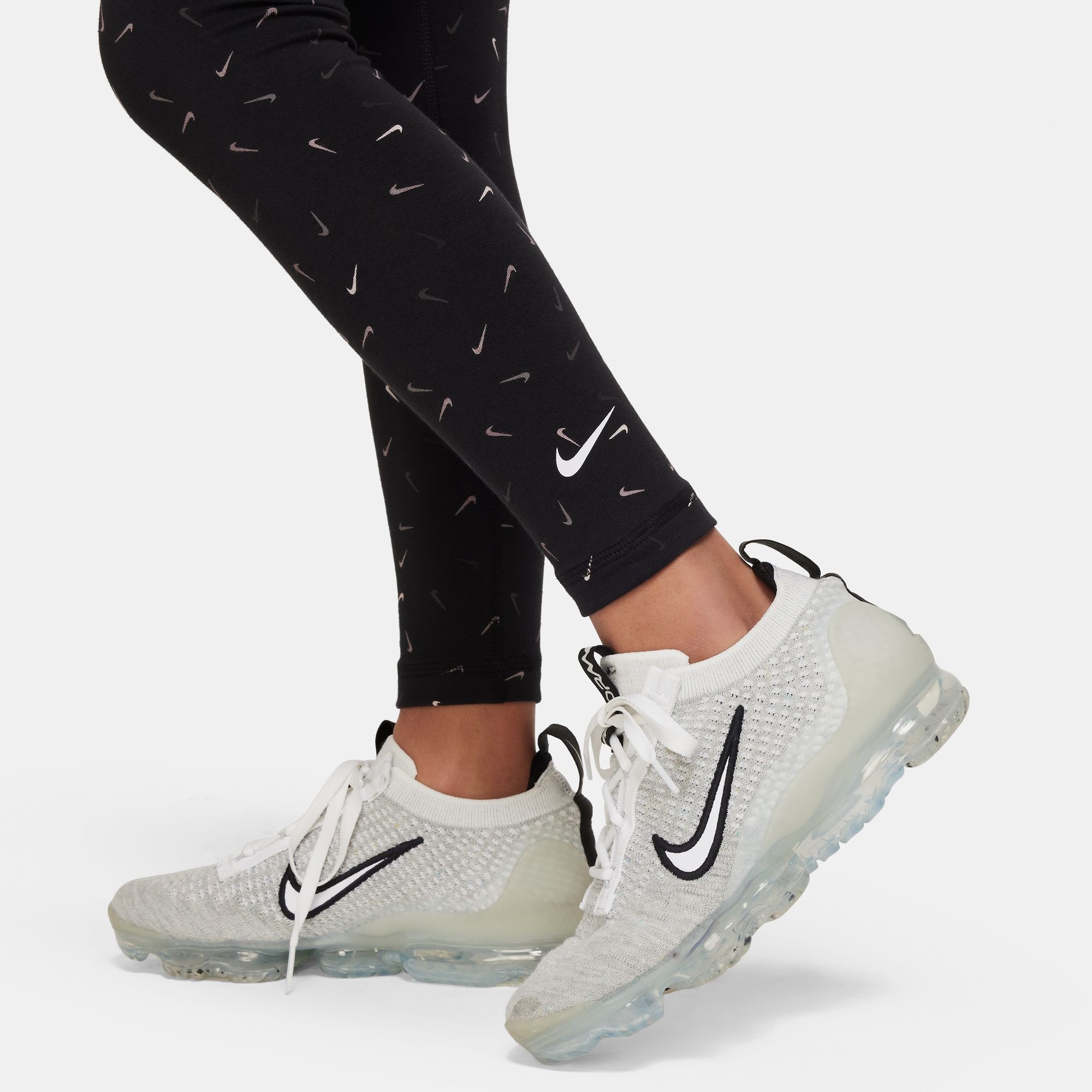 Nike Sportswear Leggings »ESSENTIAL BIG KIDS' (GIRLS') MID-RISE LEGGINGS«