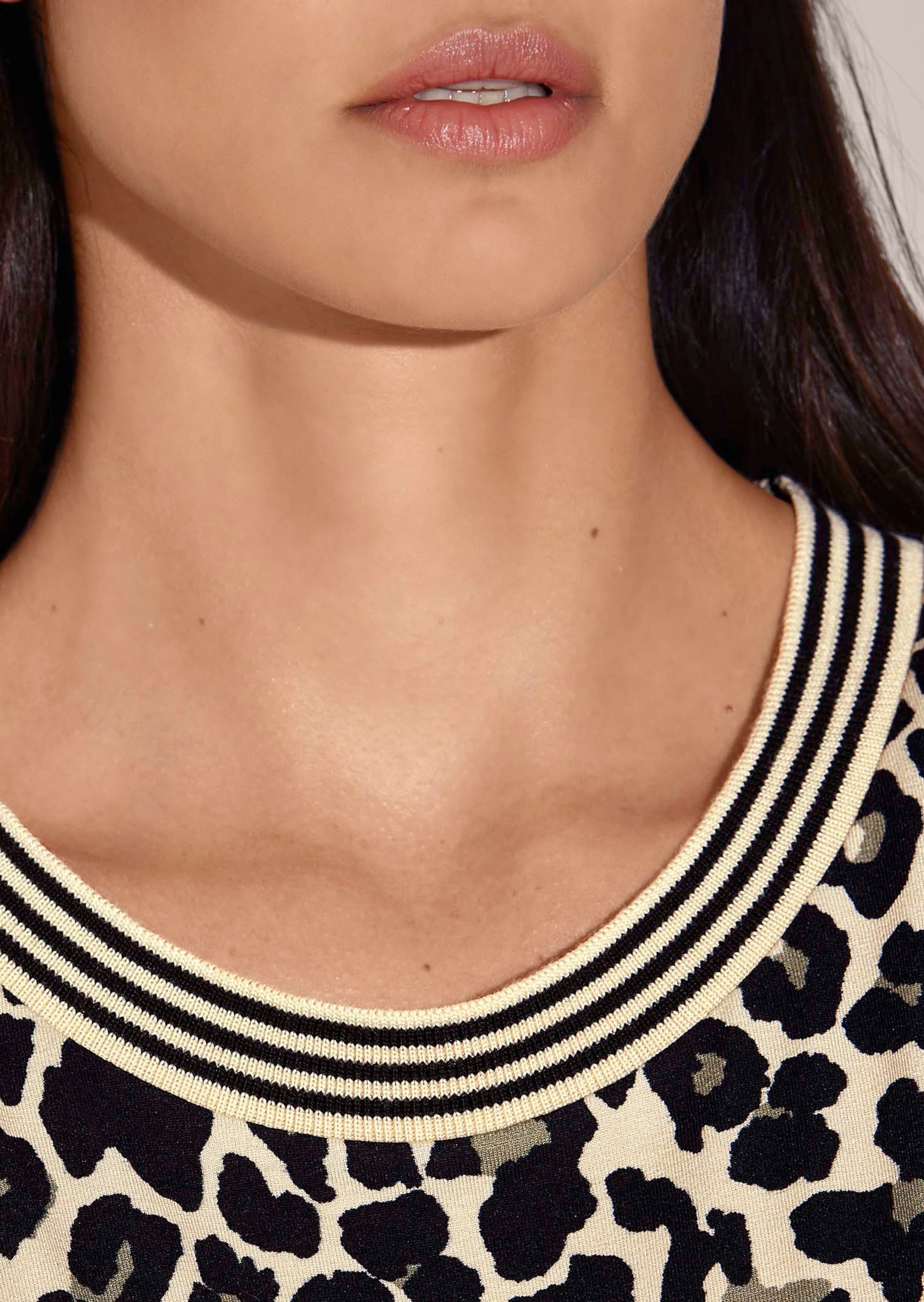 MADELEINE Kurzarmshirt »Shirt Leo Shirt mit Ringelblende«