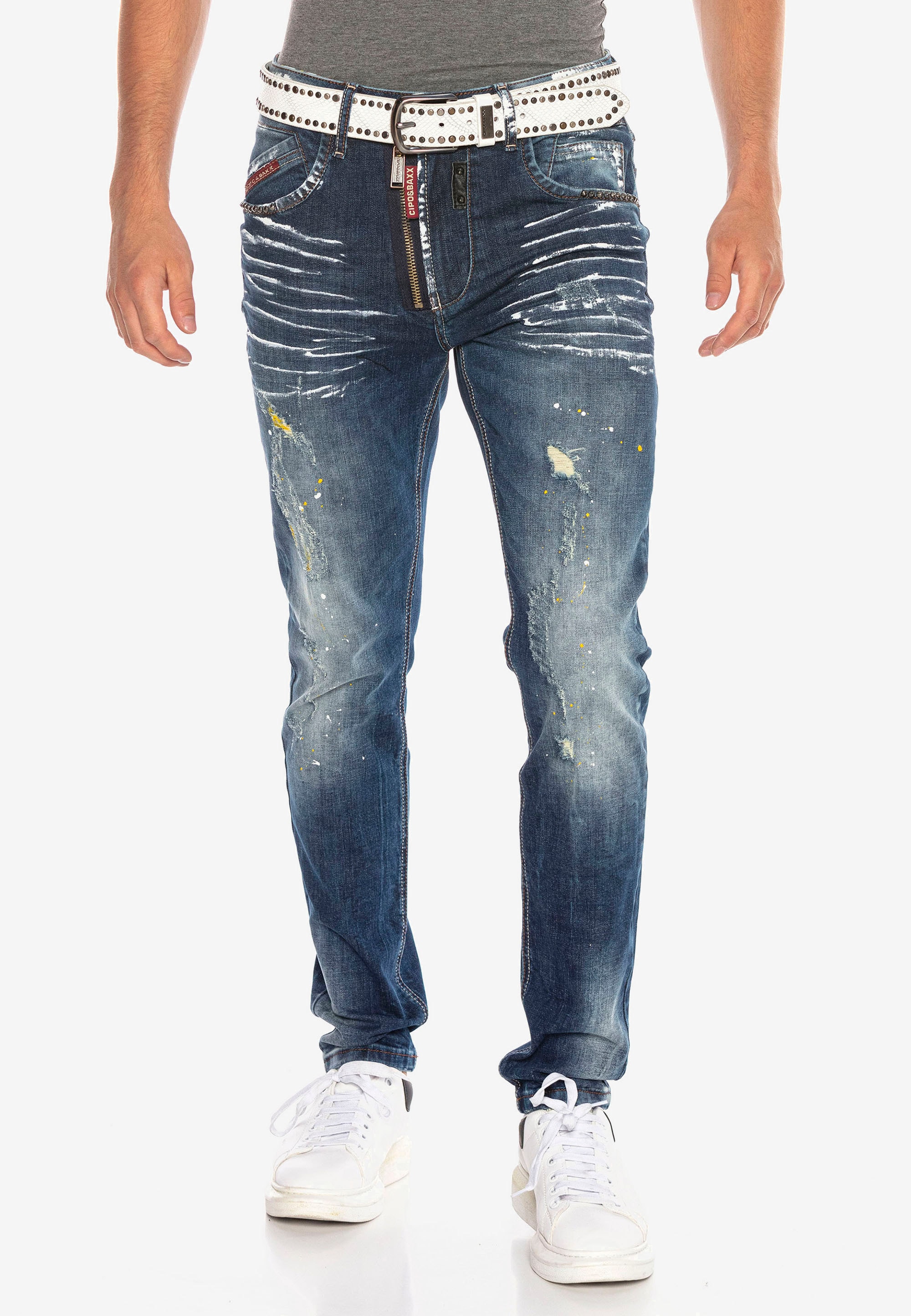 Cipo & Baxx Bequeme Jeans, mit trendigen Used-Elementen