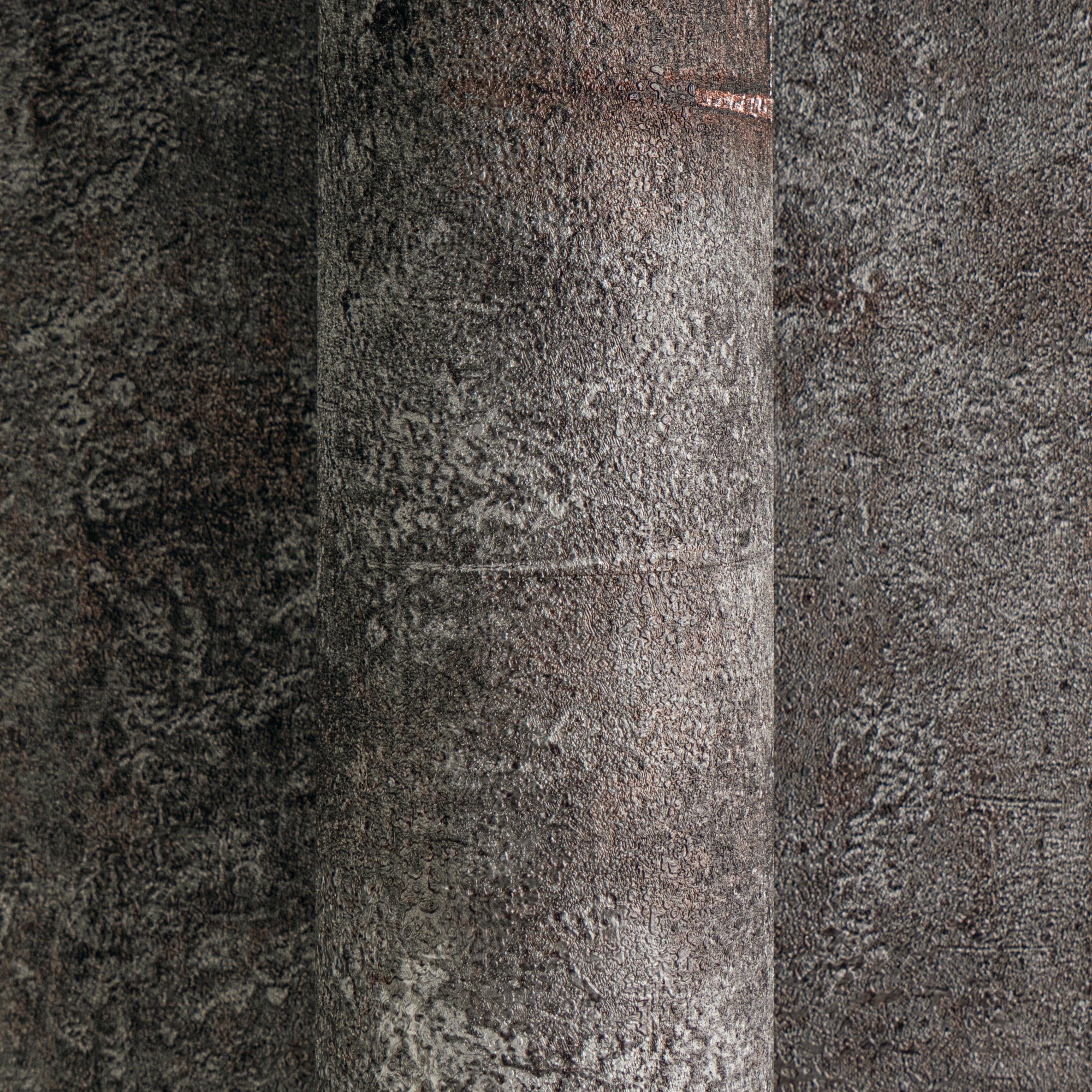 CosmoLiving by Cosmopolitan Vliestapete »Graphite Groove-Edge Betonoptiktapete« matt strukturiert Betonoptik mit modernem Industrial-Charme