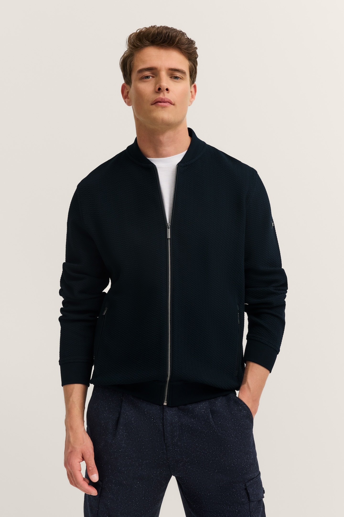 bugatti Sweatjacke "Modern Fit", mit Collegekragen und Reißverschluss günstig online kaufen