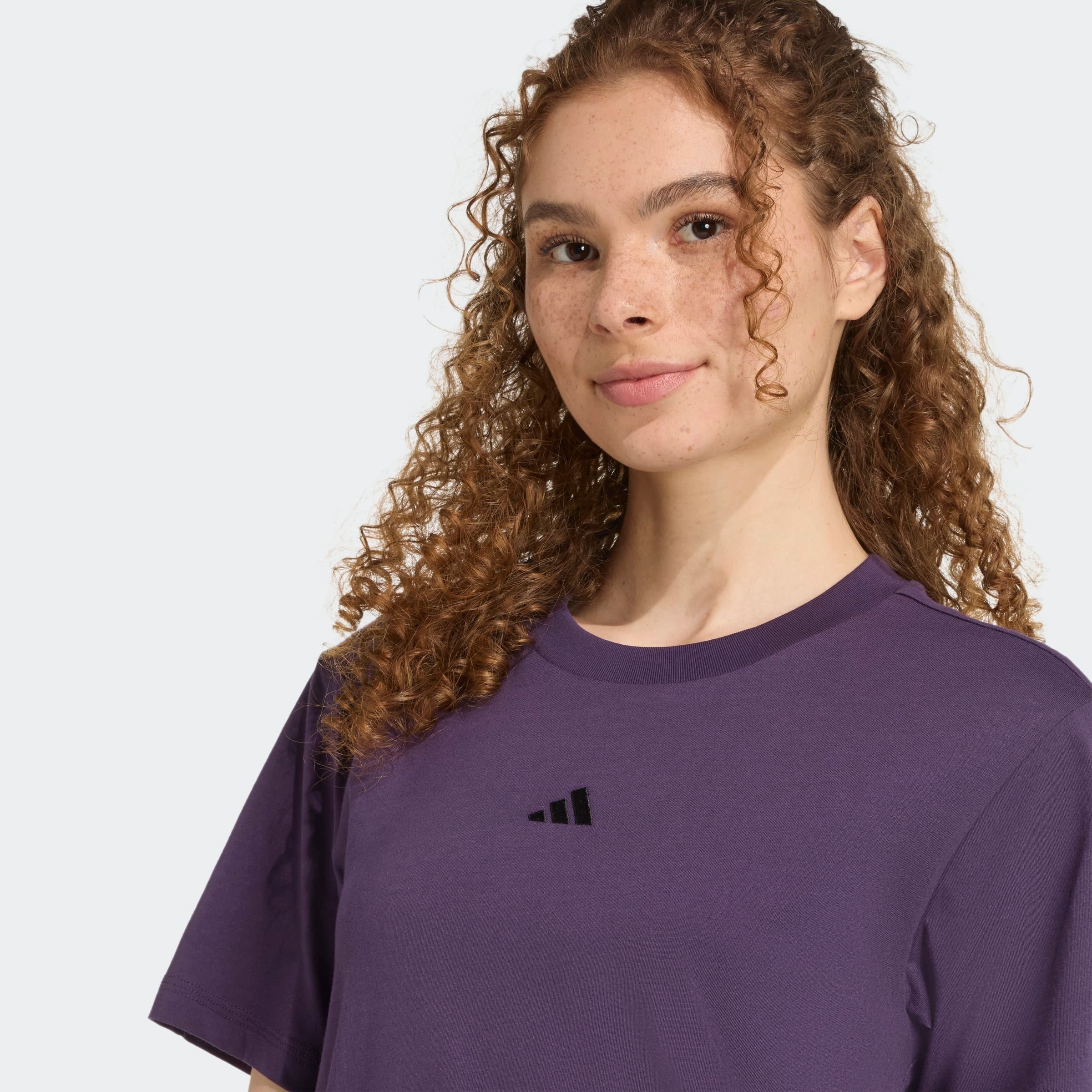 adidas Sportswear T-Shirt »W SL SJ T« Basic Design, Rundhalsausschnitt, mit kleinem 3-Streifen Logo