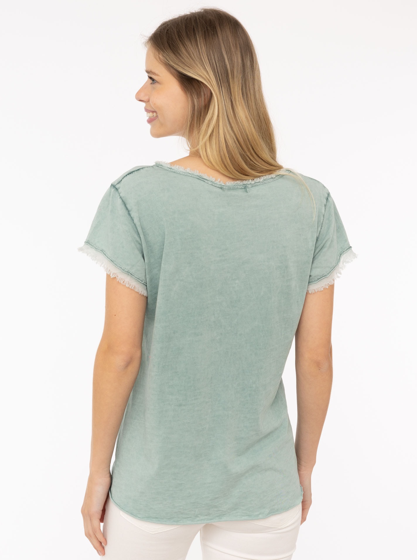 Zwillingsherz T-Shirt »"Positive Mind"«, mit V-Neck, Stempeldruck und Saum im Used-Look