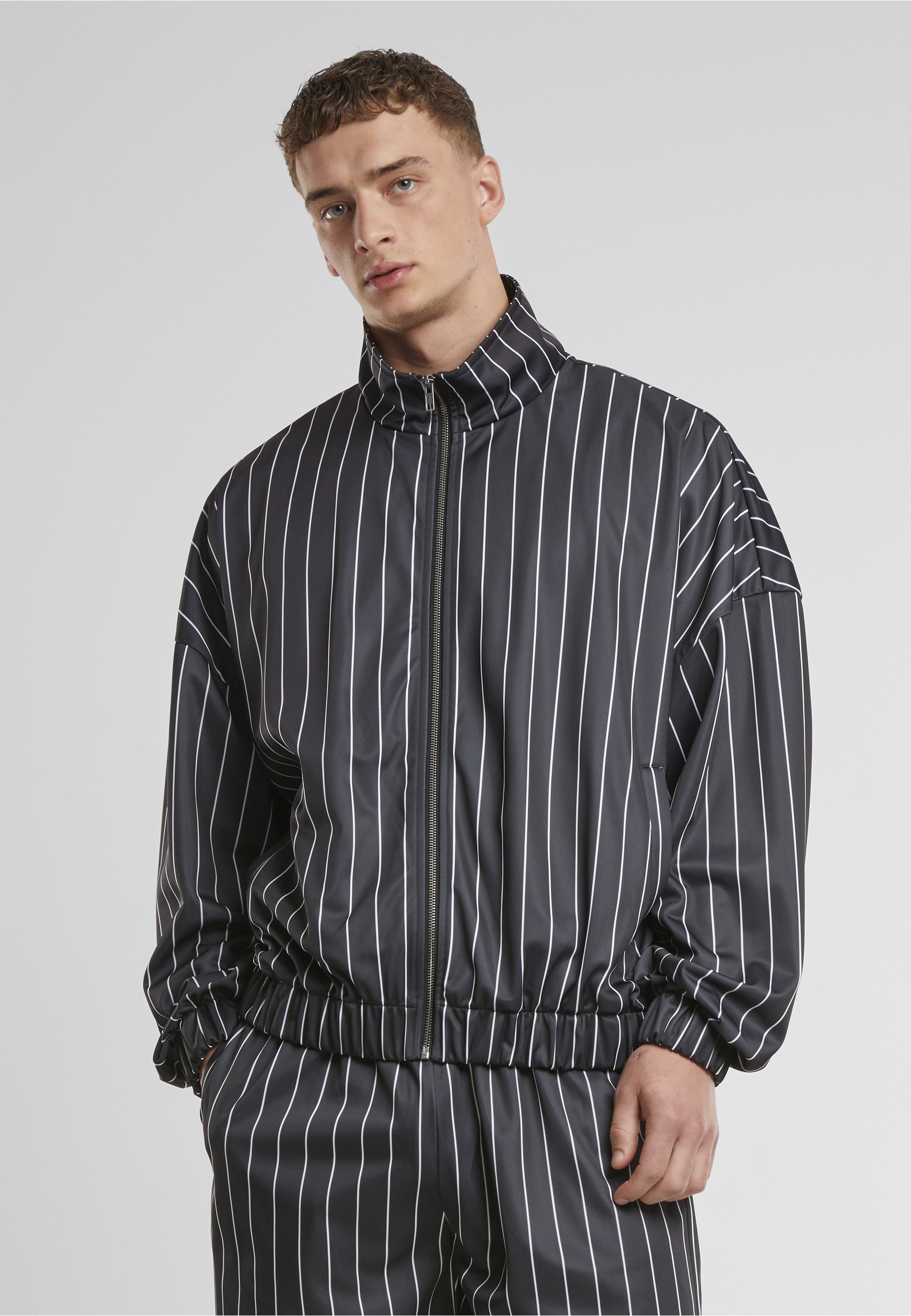 URBAN CLASSICS Sweater »Urban Classics Pinstripe Trackjacket«, 1
