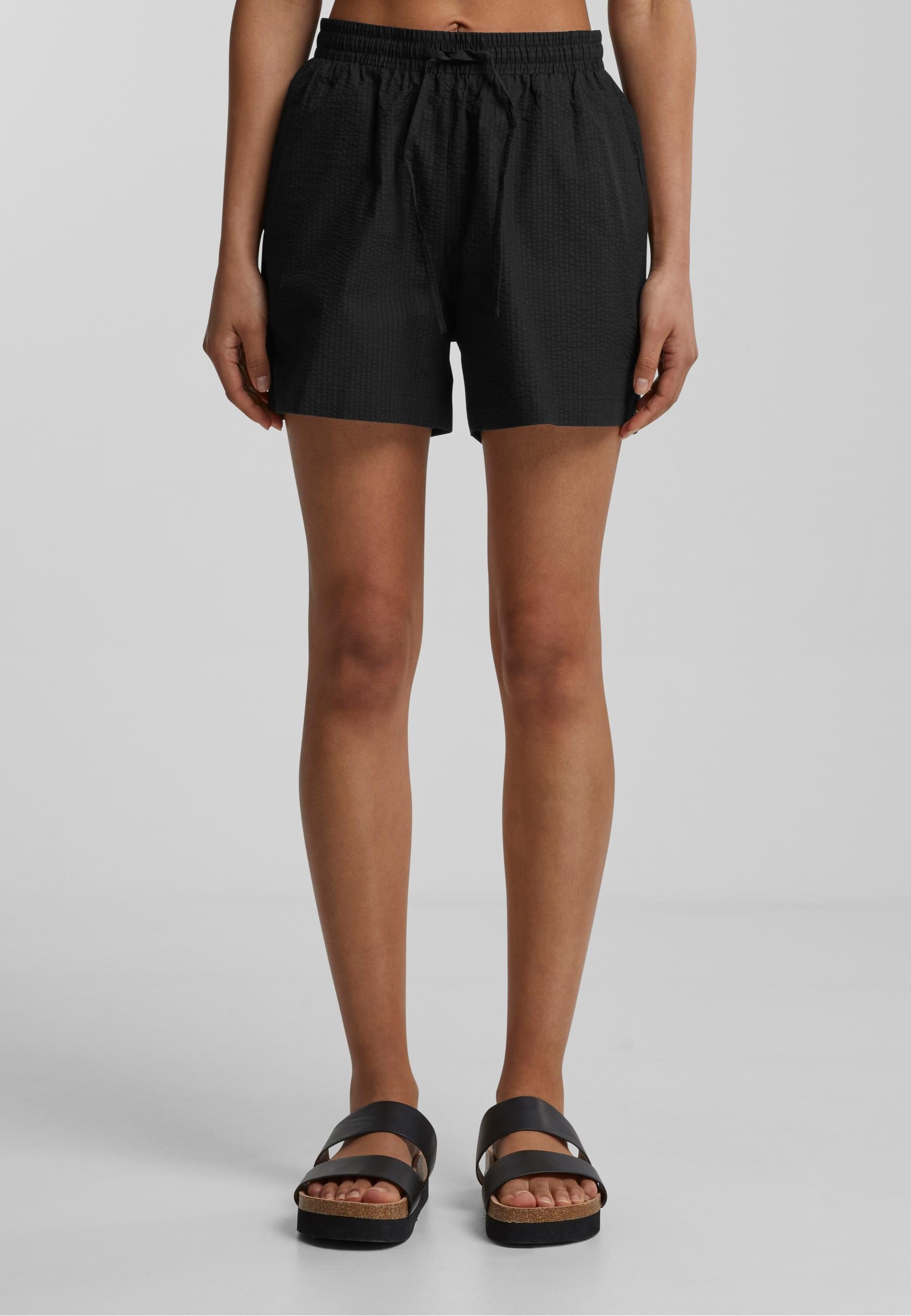 URBAN CLASSICS Shorts »Urban Classics Damen Ladies Seersucker Shorts«, (1 tlg.)