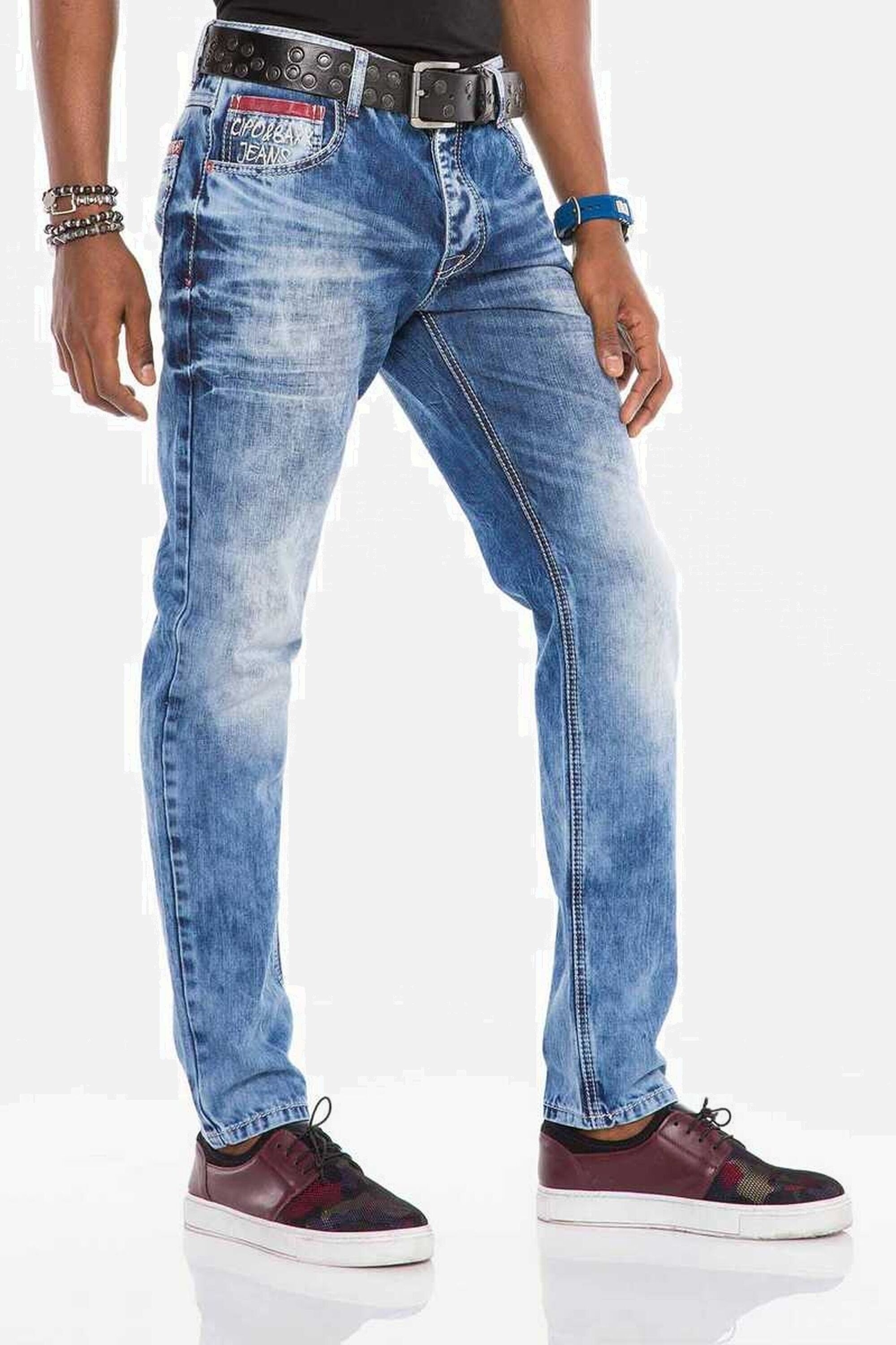 Cipo & Baxx Röhrenjeans »Jeans«, im Used-Look, CD-520