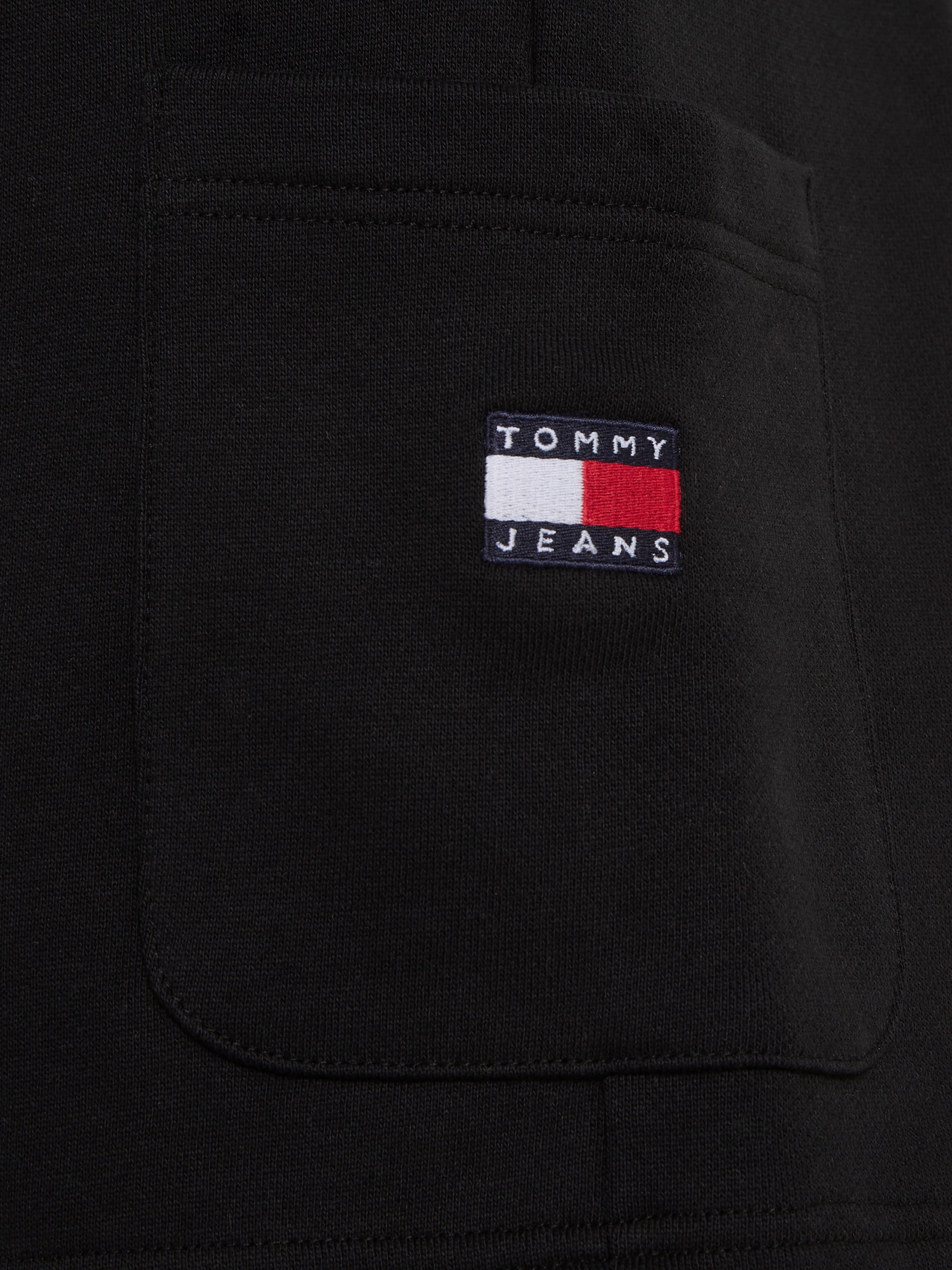Tommy Jeans Cargoshorts »TJM BADGE CARGO SHORT«, mit Seitentasche