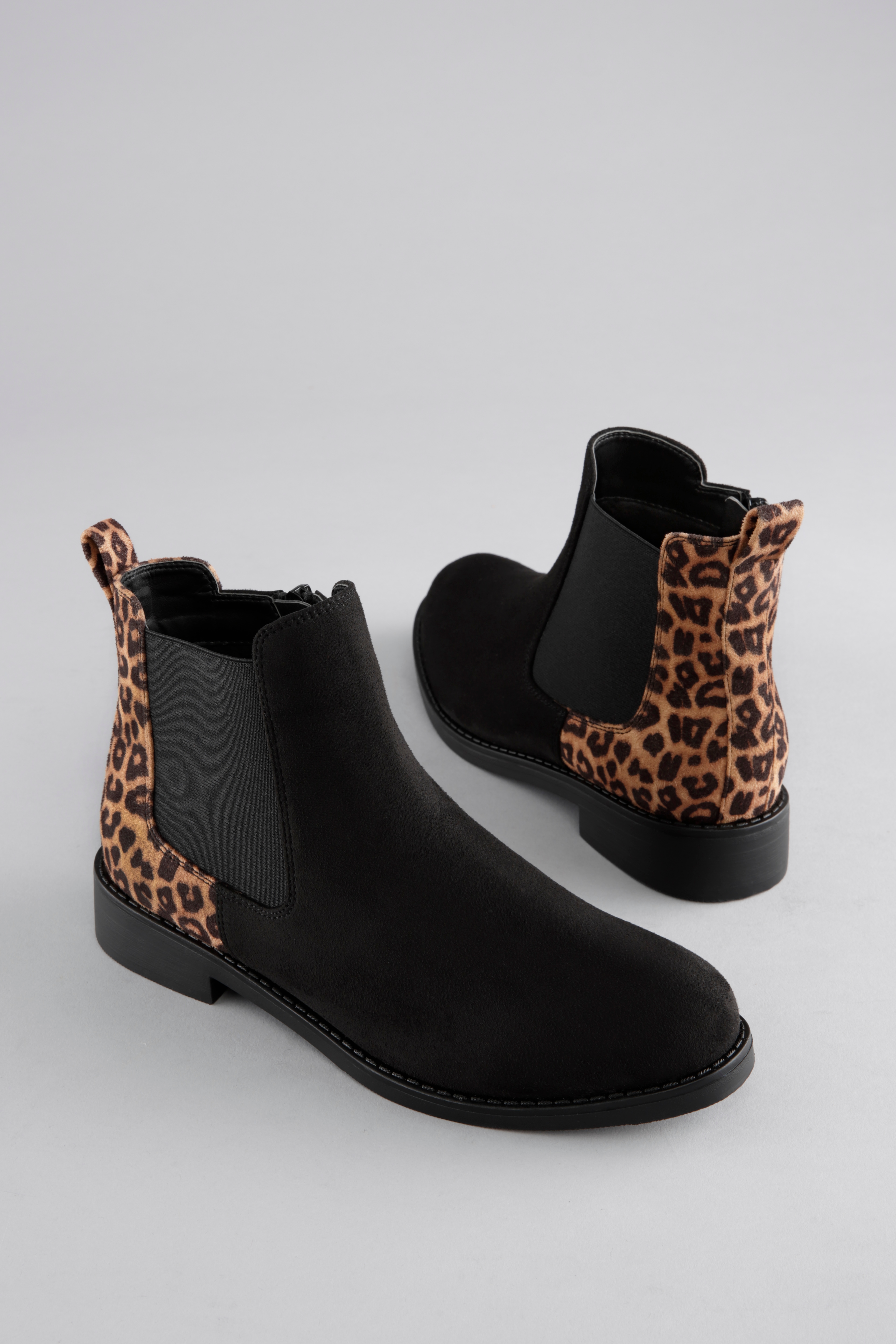 Aniston SHOES Chelseaboots Stiefelette, Blockabsatz, mit breitem Stretch