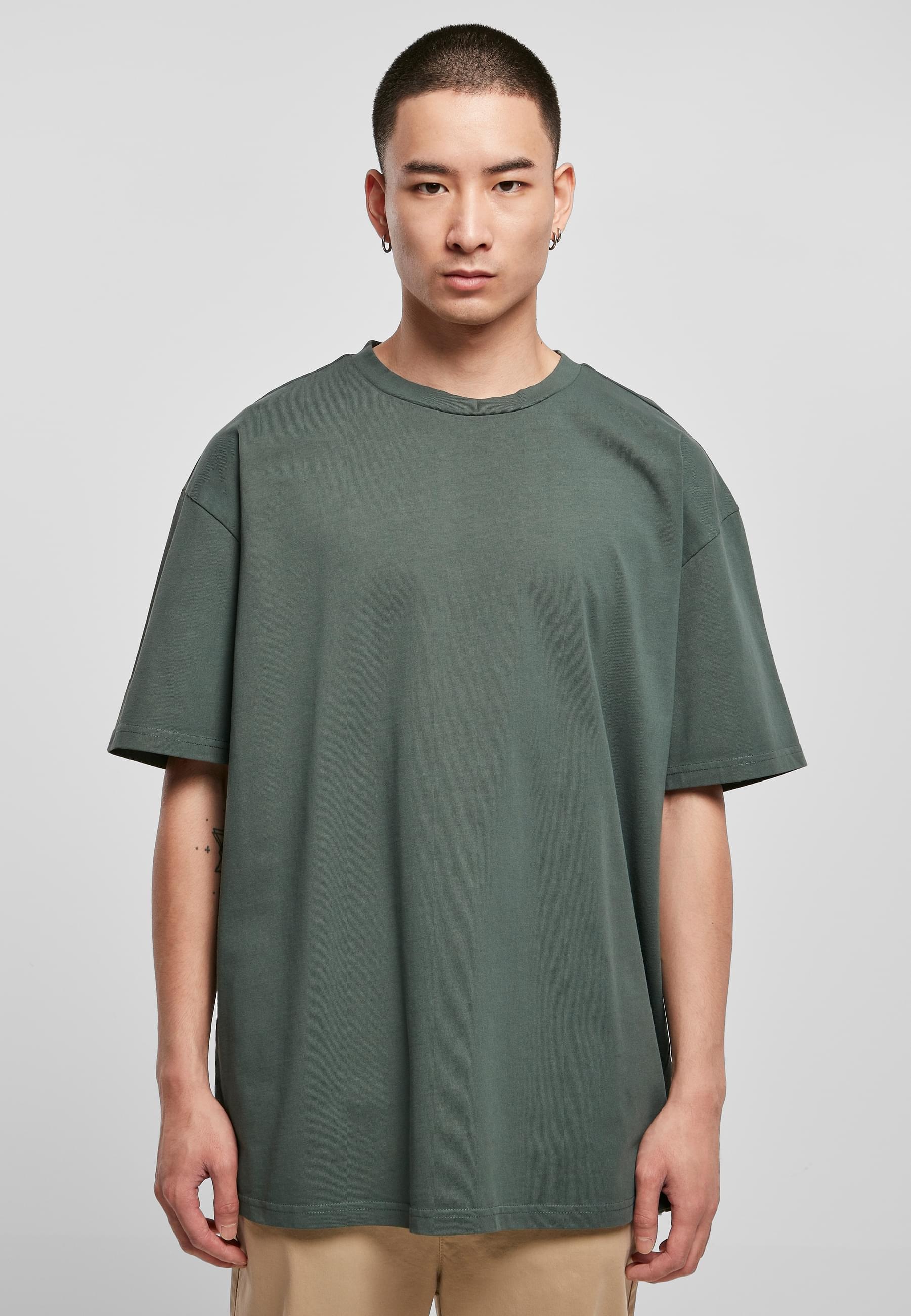 URBAN CLASSICS Kurzarmshirt »Urban Classics Herren Heavy Oversized Garment Dye Tee«, (1 tlg.)
