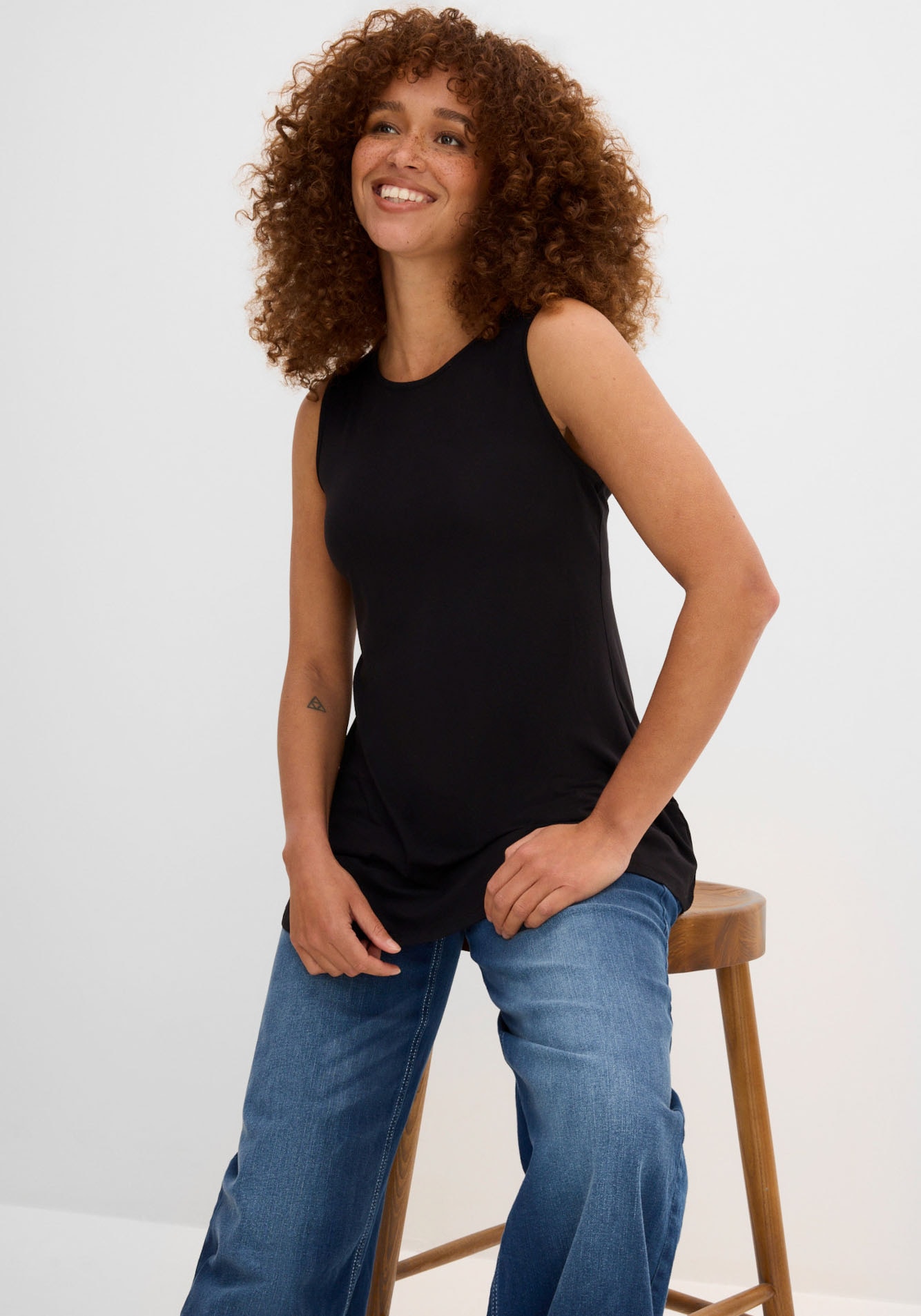 bonprix Shirttop Packung, 2 Stk. Longtop in dezenter A-Linie, ärmellos, Viskose-Jersey mit Stretch