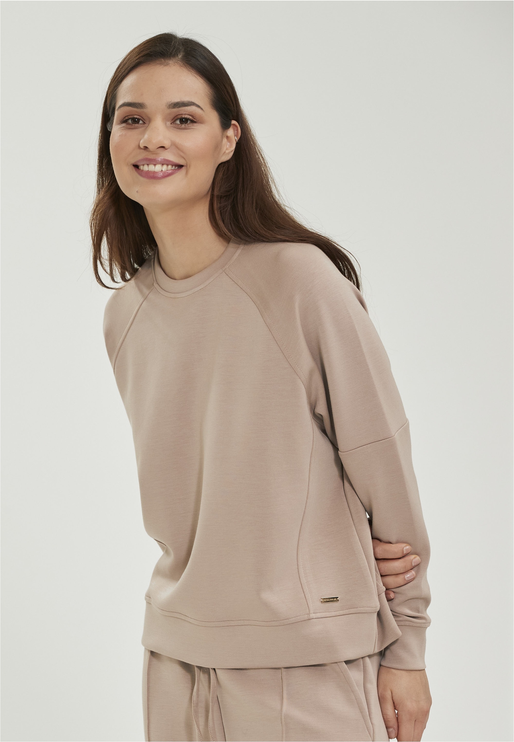 ATHLECIA Sweatshirt "Jacey", aus extra weichem Material günstig online kaufen