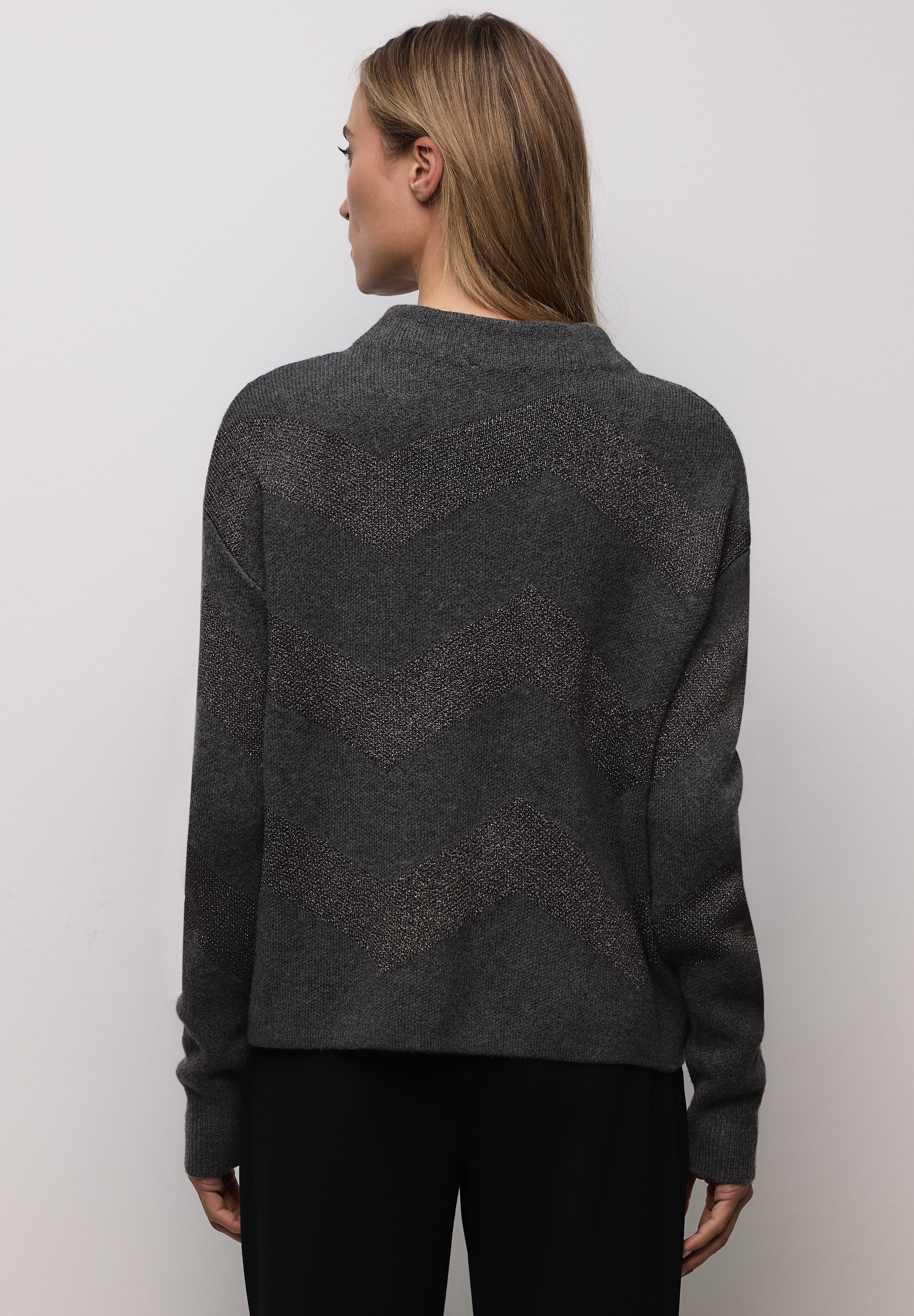 STREET ONE Stehkragenpullover mit Glitzerdetails und grafischem Muster günstig online kaufen