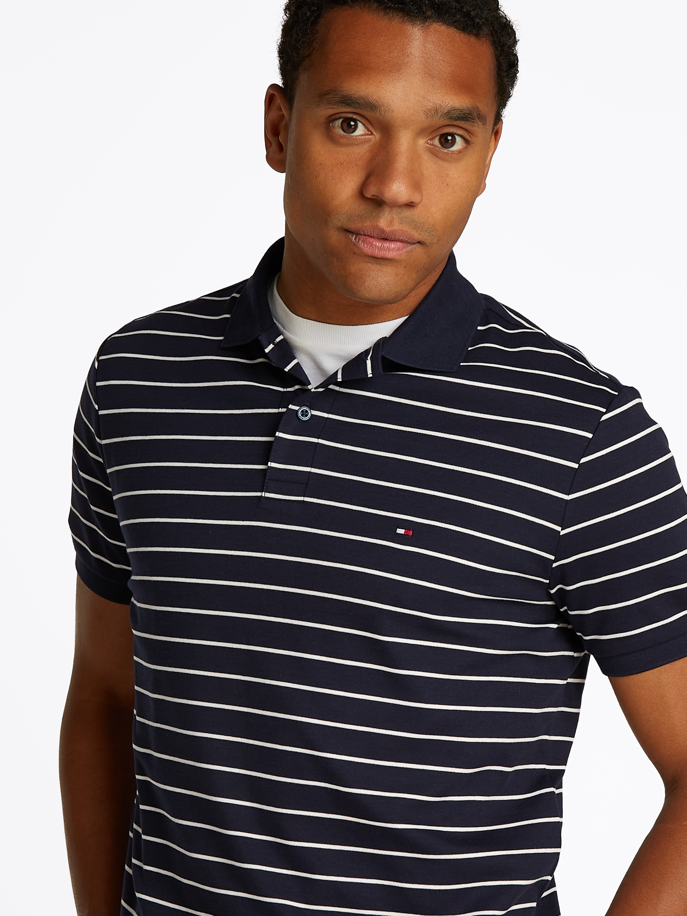 Tommy Hilfiger Poloshirt »LIQUID COTTON REG SEASONAL POLO«, mit Logostickerei