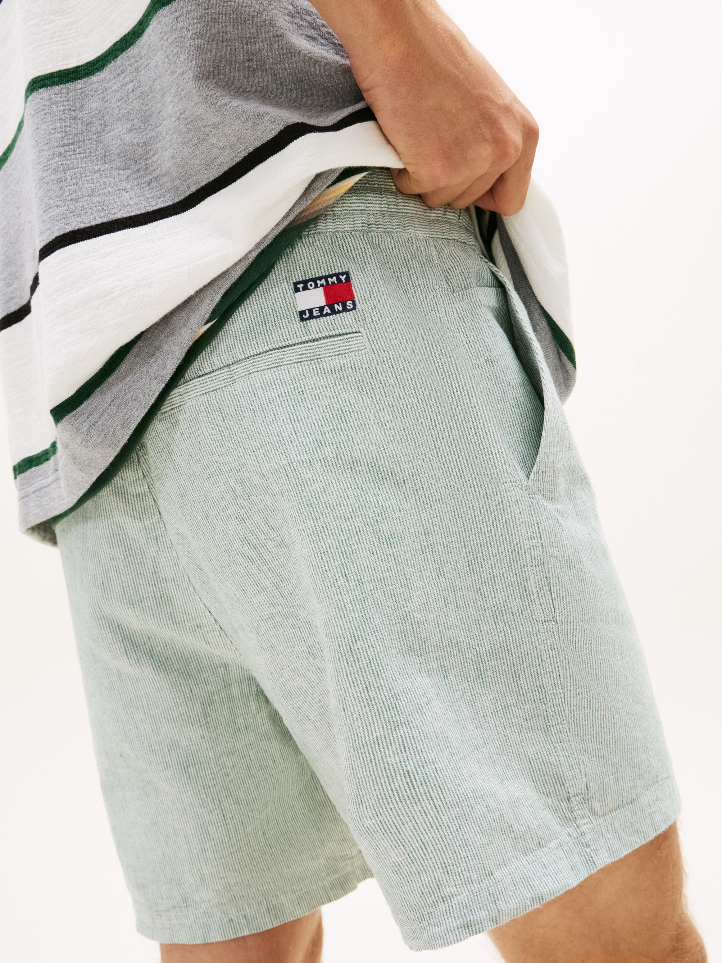 Tommy Jeans Shorts »TJM LINEN BLEND STRIPE«  Regular fit mit elastischem Bund