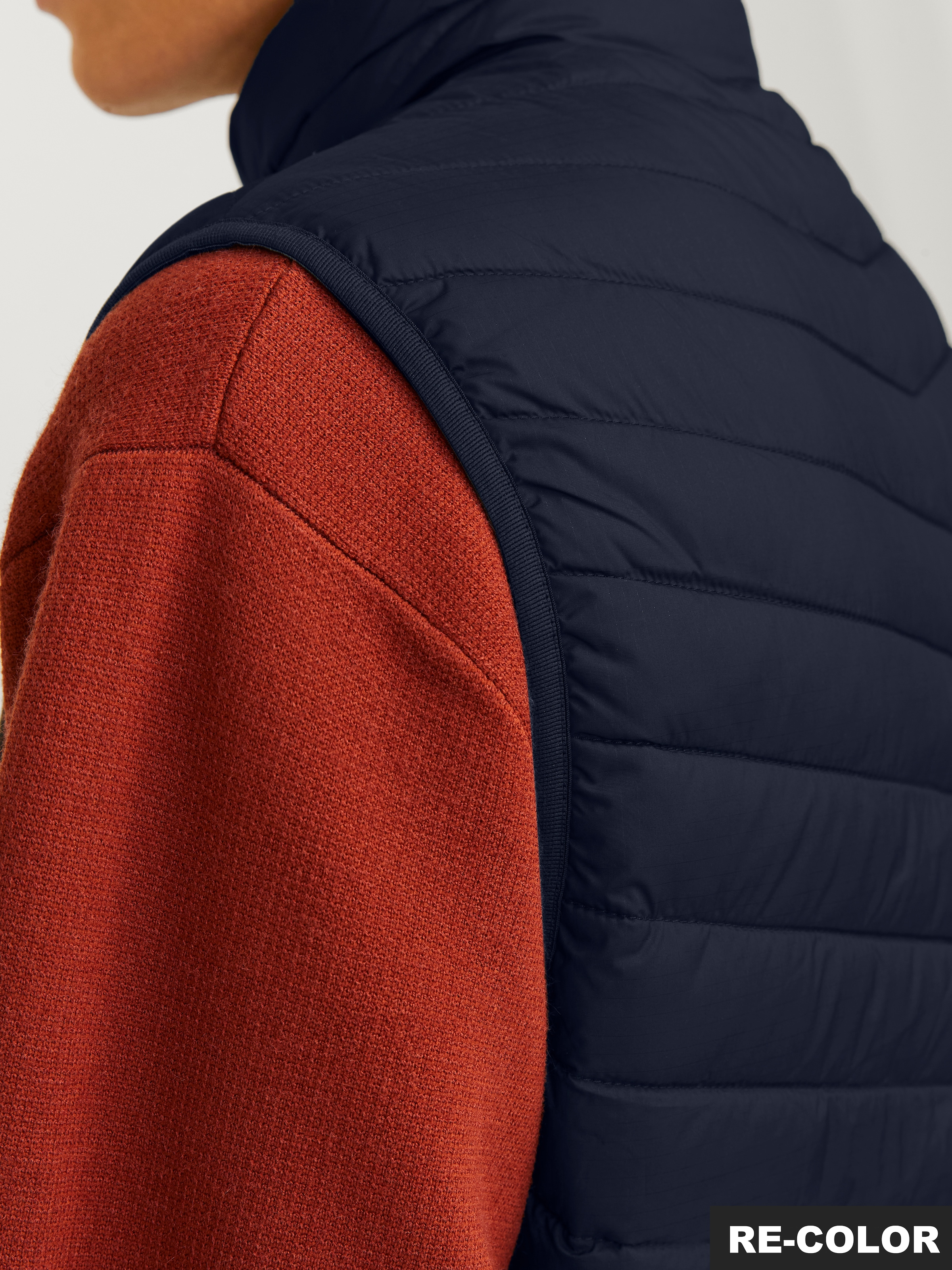 Jack & Jones Steppweste »JJESTATE Praktische Weste mit Beutel, ideal für unterwegs«, unifarben, modisch, regular fit, Polyester