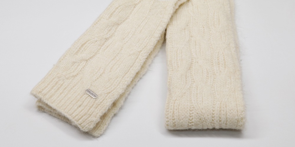 Thumbnail - chillouts Strickschal "Giralda Scarf" mit eleganter Struktur & angenehmer Länge