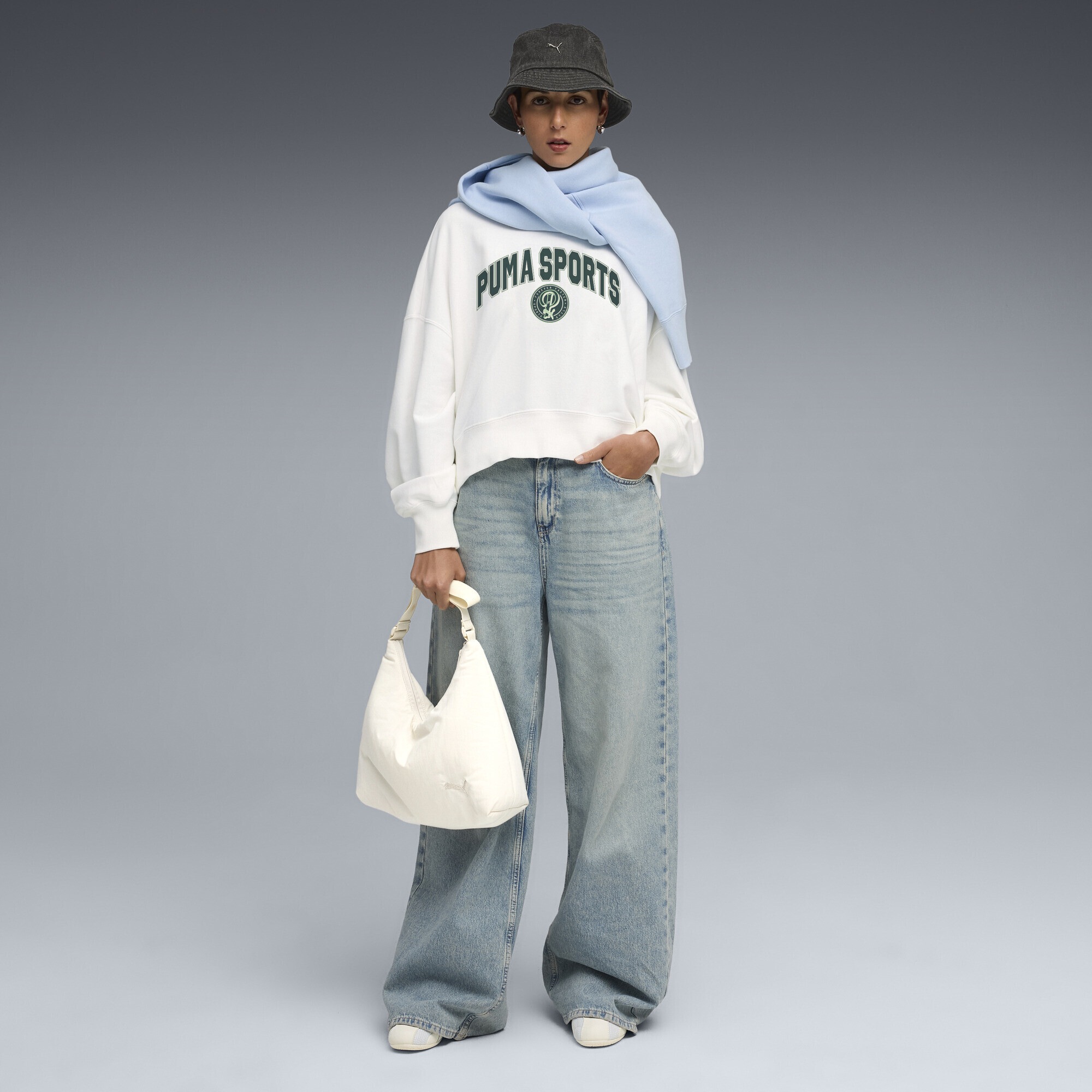 PUMA Sweatshirt »Wardrobe Essentials Sports Legacy Oversized Graphic Crew«
