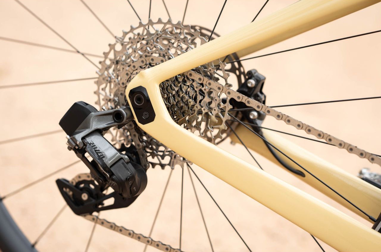 Kross Gravelbike »KROSS Gravelbike Esker RS 3.0 28" braun«, 12 Gang, SRAM, RIVAL XPLR AXS Schaltwerk, Kettenschaltung