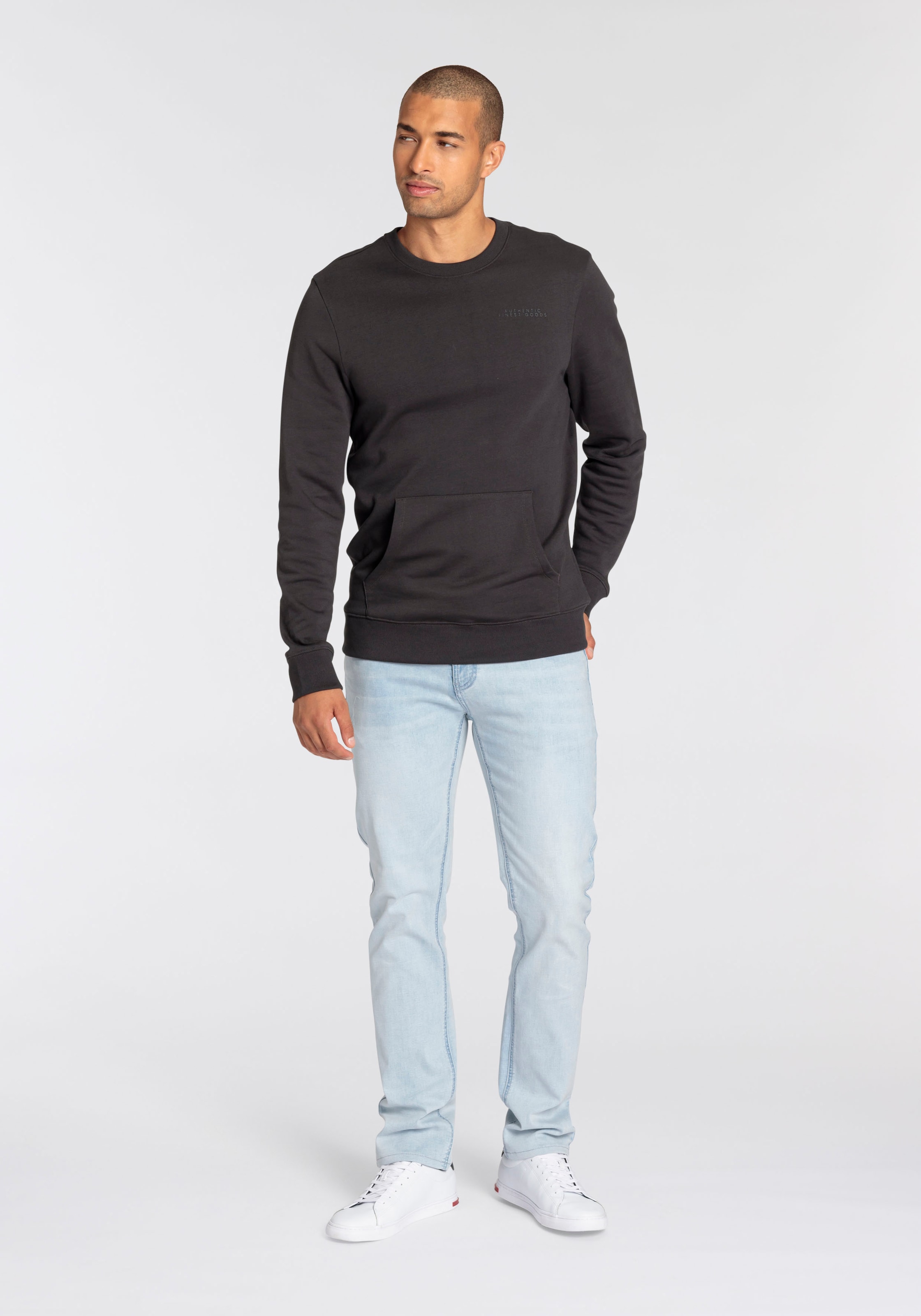 Bruno Banani Straight-Jeans »Hutch«, gerade Beinform, teilweise mit modischen Destroyed-Effekten