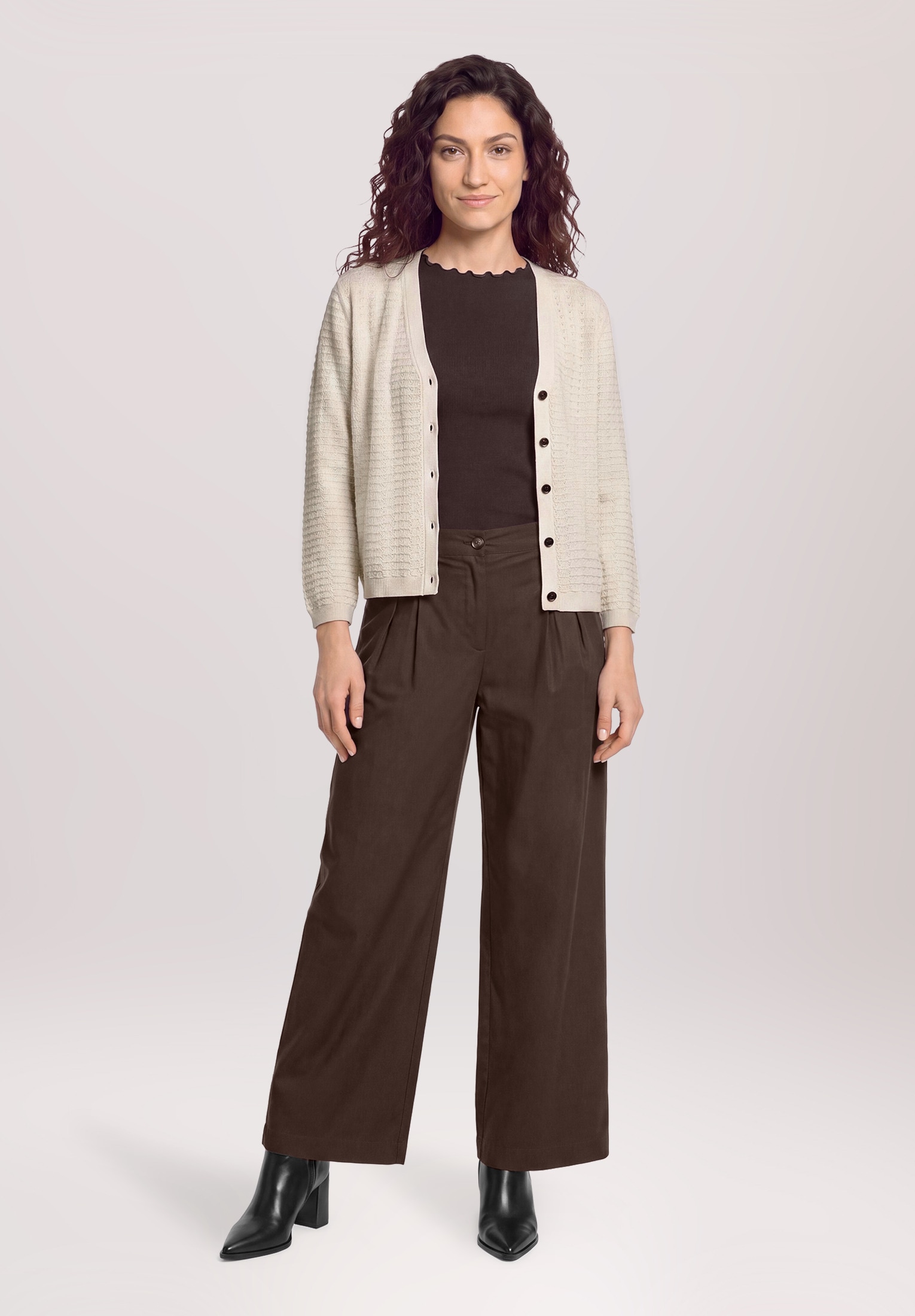 Cartoon Strickjacke »Damen mit V-Ausschnitt« 1