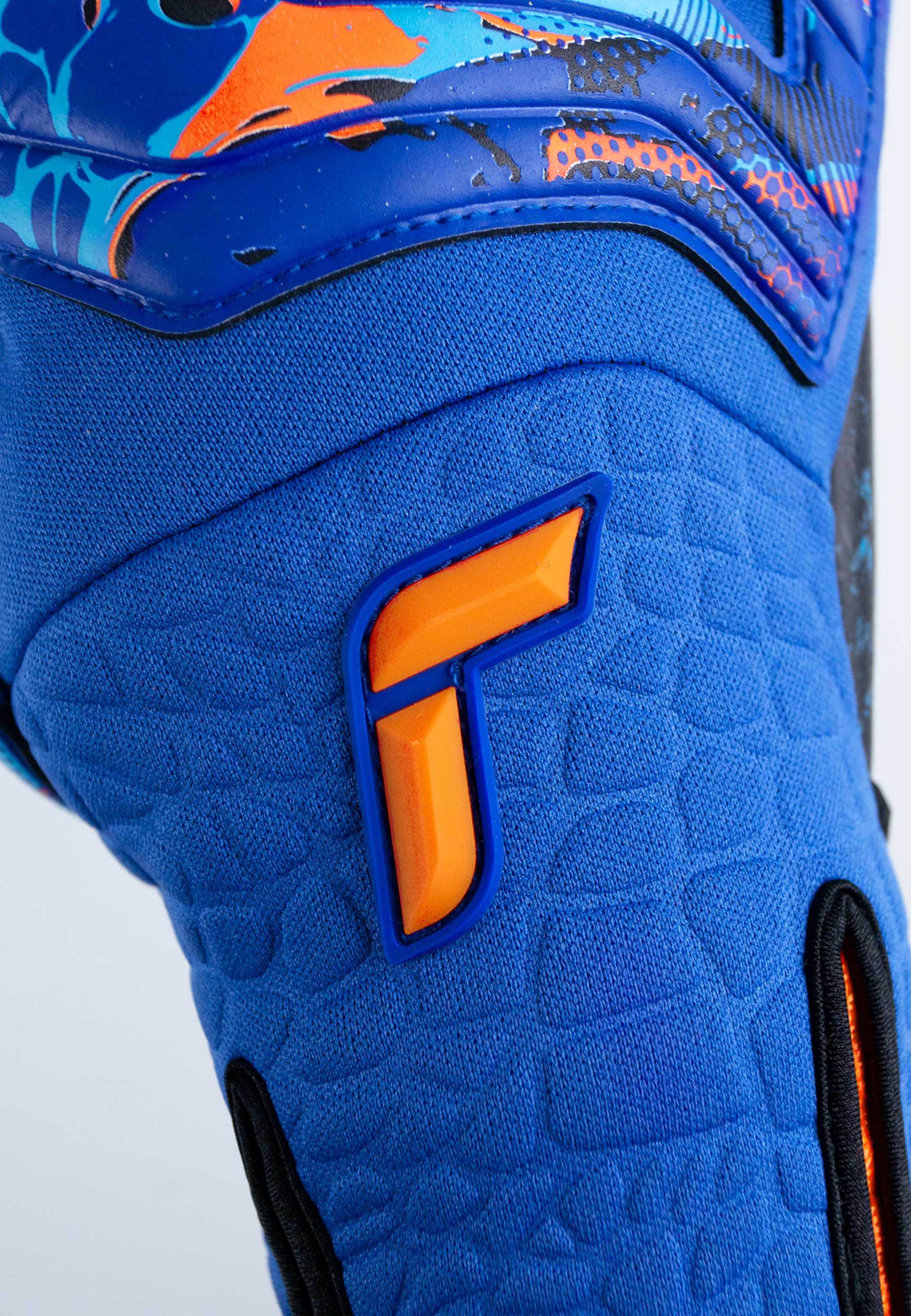 Reusch Torwarthandschuhe »Attrakt Fusion Strapless AdaptiveFlex«, mit hervorragendem Grip