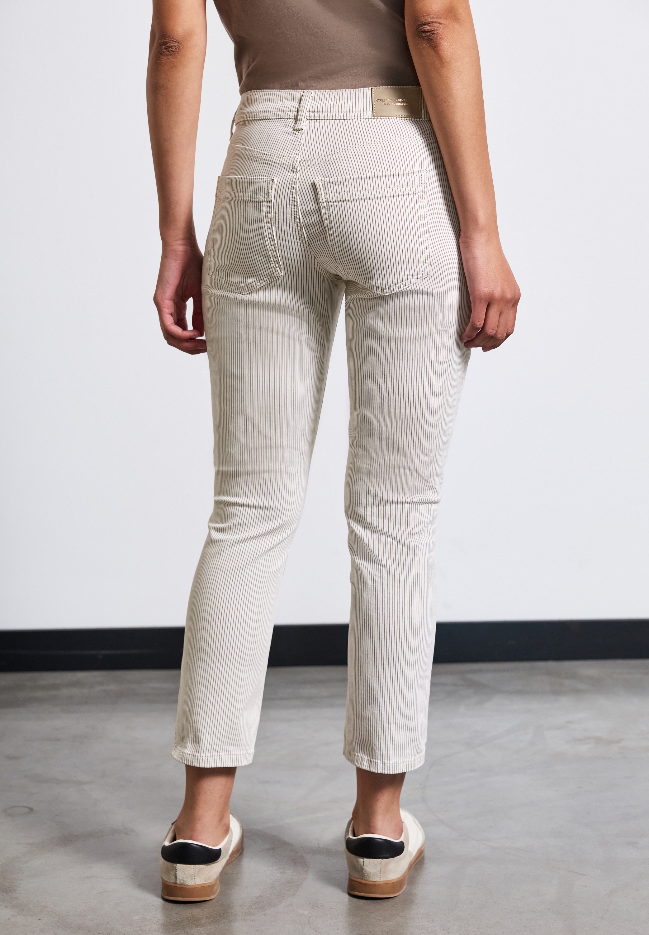 STREET ONE 5-Pocket-Jeans »Style Jane«, mit dezenten Streifen