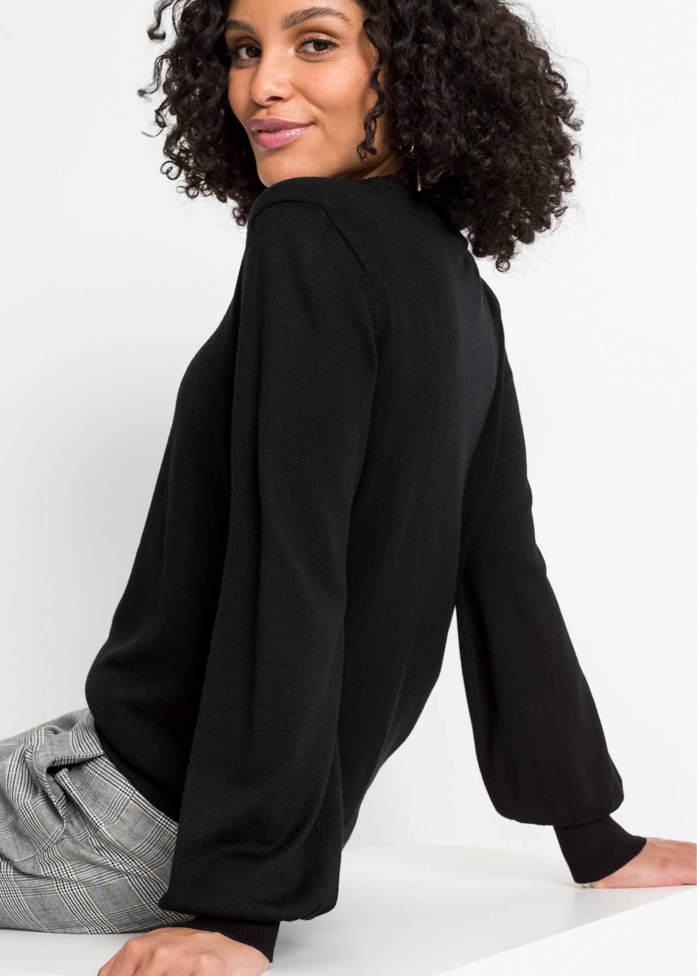 bonprix Strickpullover aus Viskose und Polyamid, mit Rundhals-Ausschnitt, mit Ballon-Ärmeln