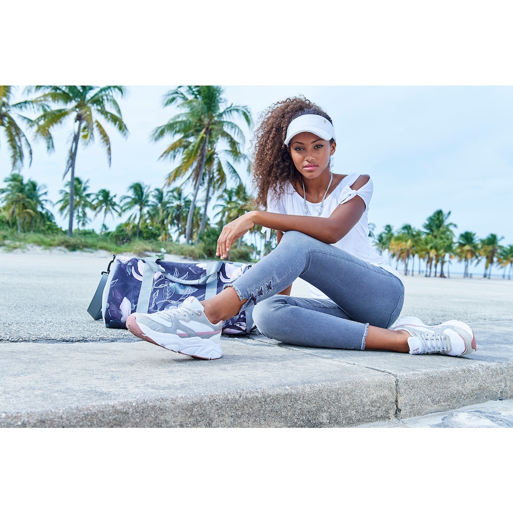 LASCANA Sneaker, mit ultraleichter Chunky-Sohle, Schnürhalbschuh, Freizeitschuh