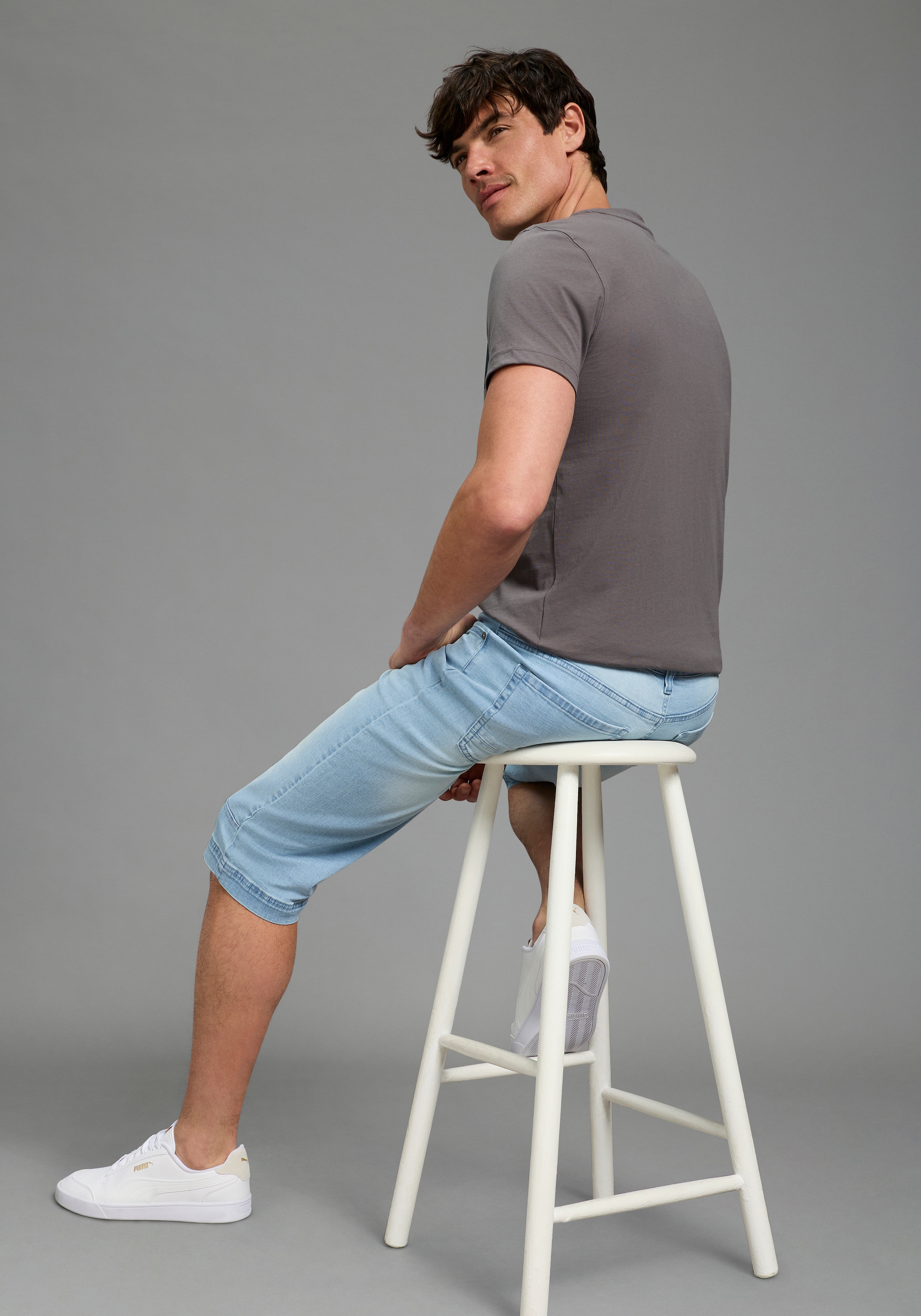 Bruno Banani Jeansbermudas Straight-Fit, normale Leibhöhe, aus elastischem Denim-Material