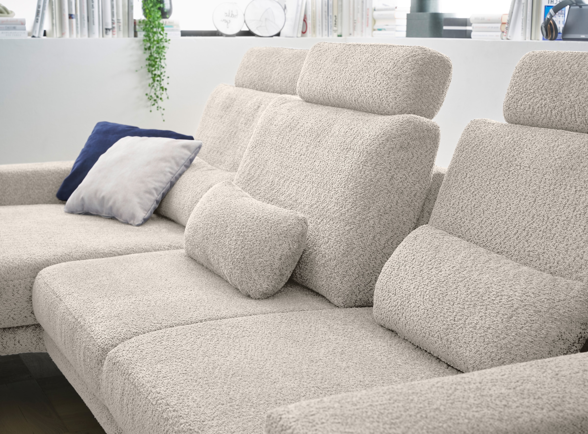 set one by Musterring Ecksofa »SO 3600, inkl motor. Sitztiefenverstellung, Kopfstützen, Nierenkissen«, Sitzhöhe 44 cm, Kaltschaum, Breite 293 x Tiefe 180 cm, Kama sand