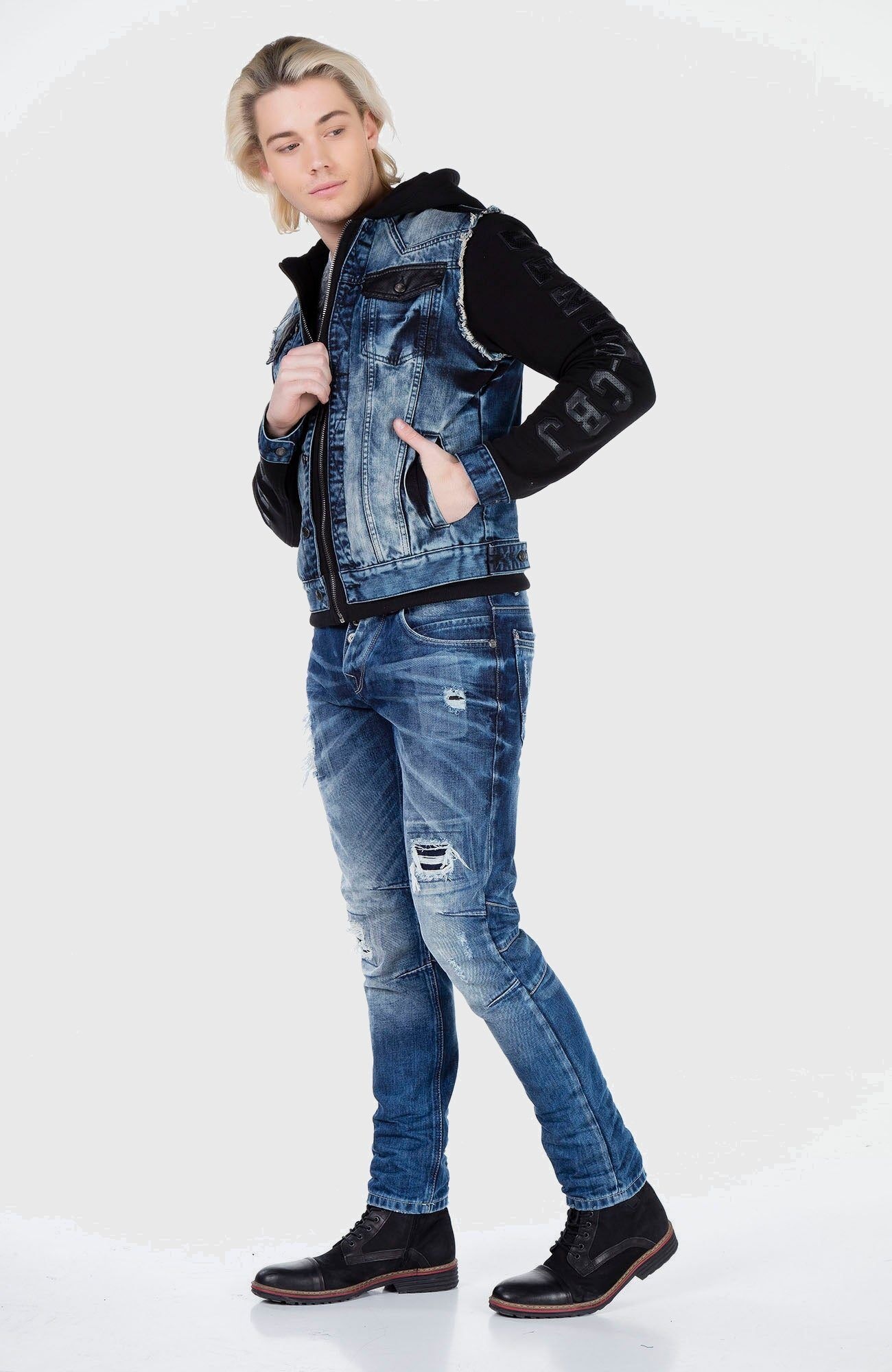 Cipo & Baxx Jeansjacke »Jacke«, mit Kapuze, im 2-in-1 Look