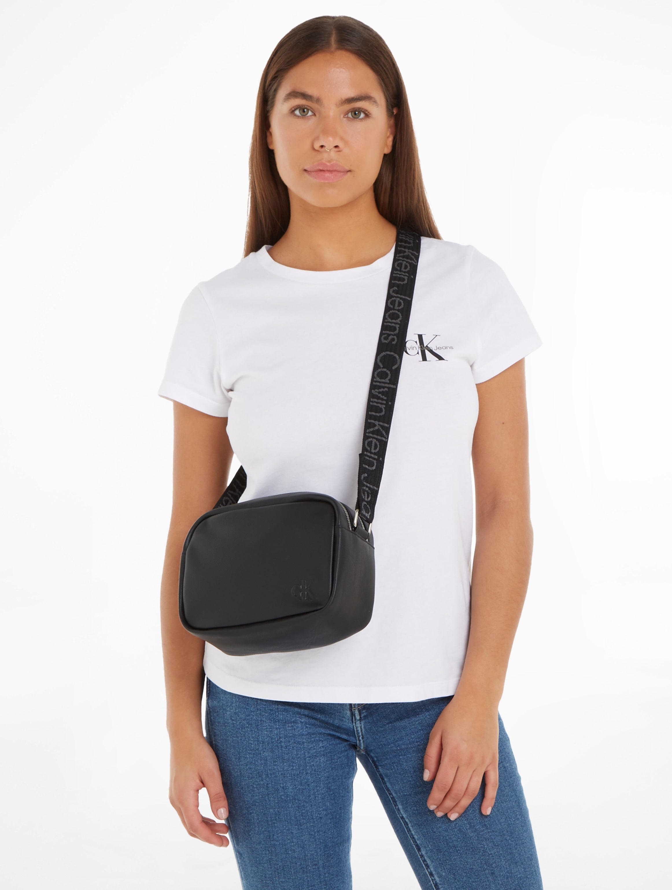 Calvin Klein Jeans Mini Bag »ULTRALIGHT DBLZIP CAMERABAG21 PU«, mit großflächigem Markenlogo Handtasche Damen Tasche Damen