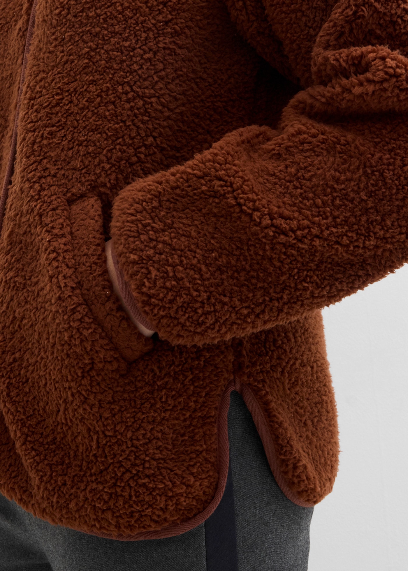 bonprix Fleecejacke mit Teddy-Fleece, Oversize-Passform, hüftbedeckende Länge