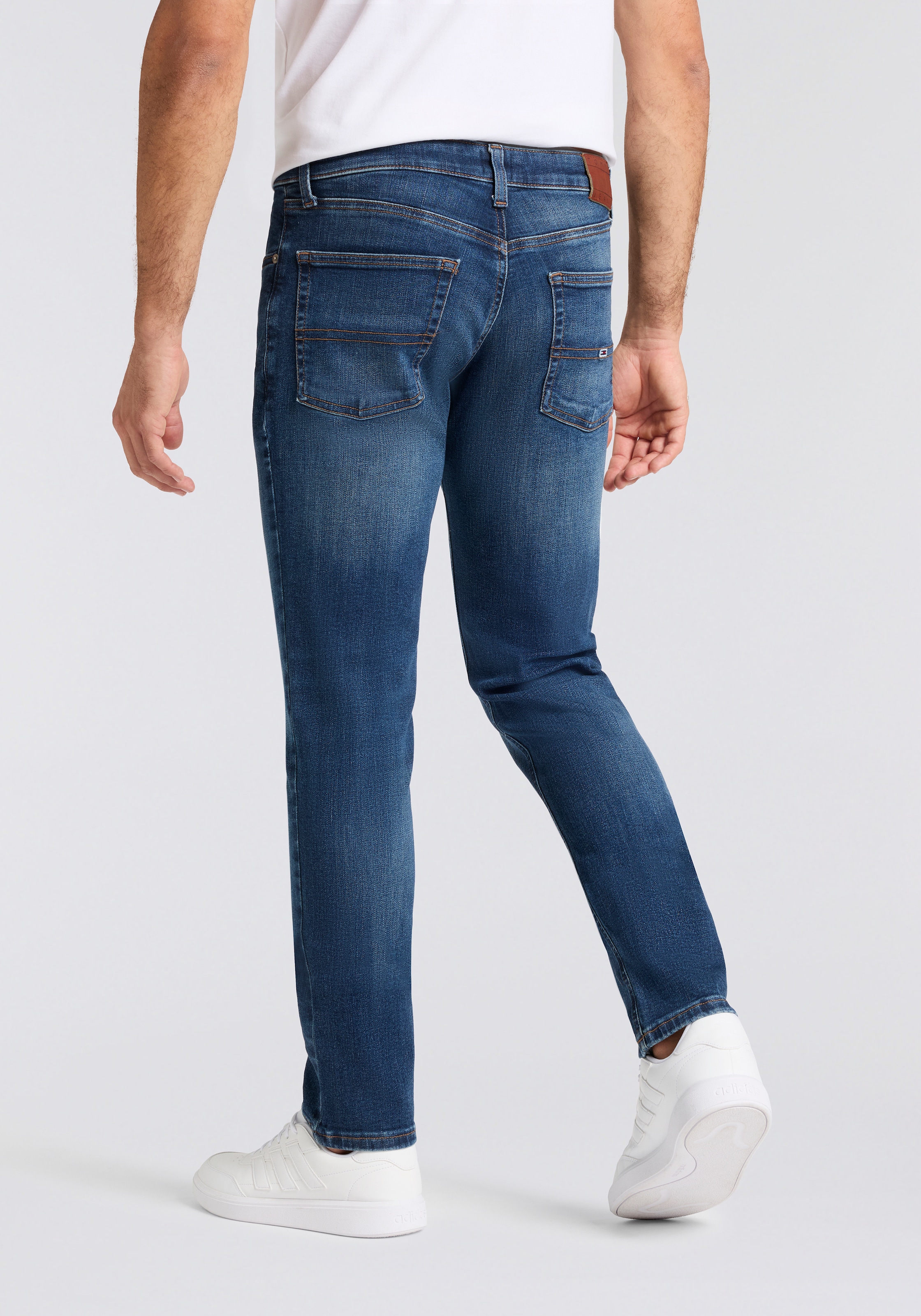 Tommy Jeans Slim-fit-Jeans »Scanton Slim« Slim‑Fit‑Jeans mit mittlerer Leibhöhe, 5‑Pocket‑Design