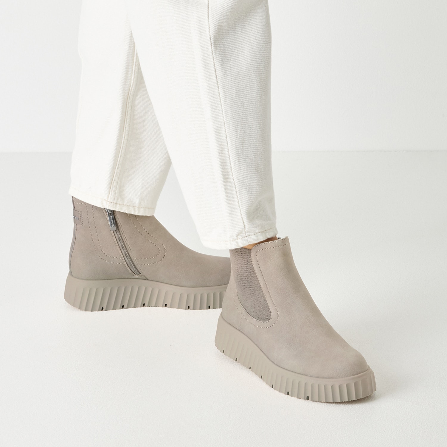 Tamaris Chelseaboots  Plateau, Stiefelette mit praktischem Innenreißverschluss