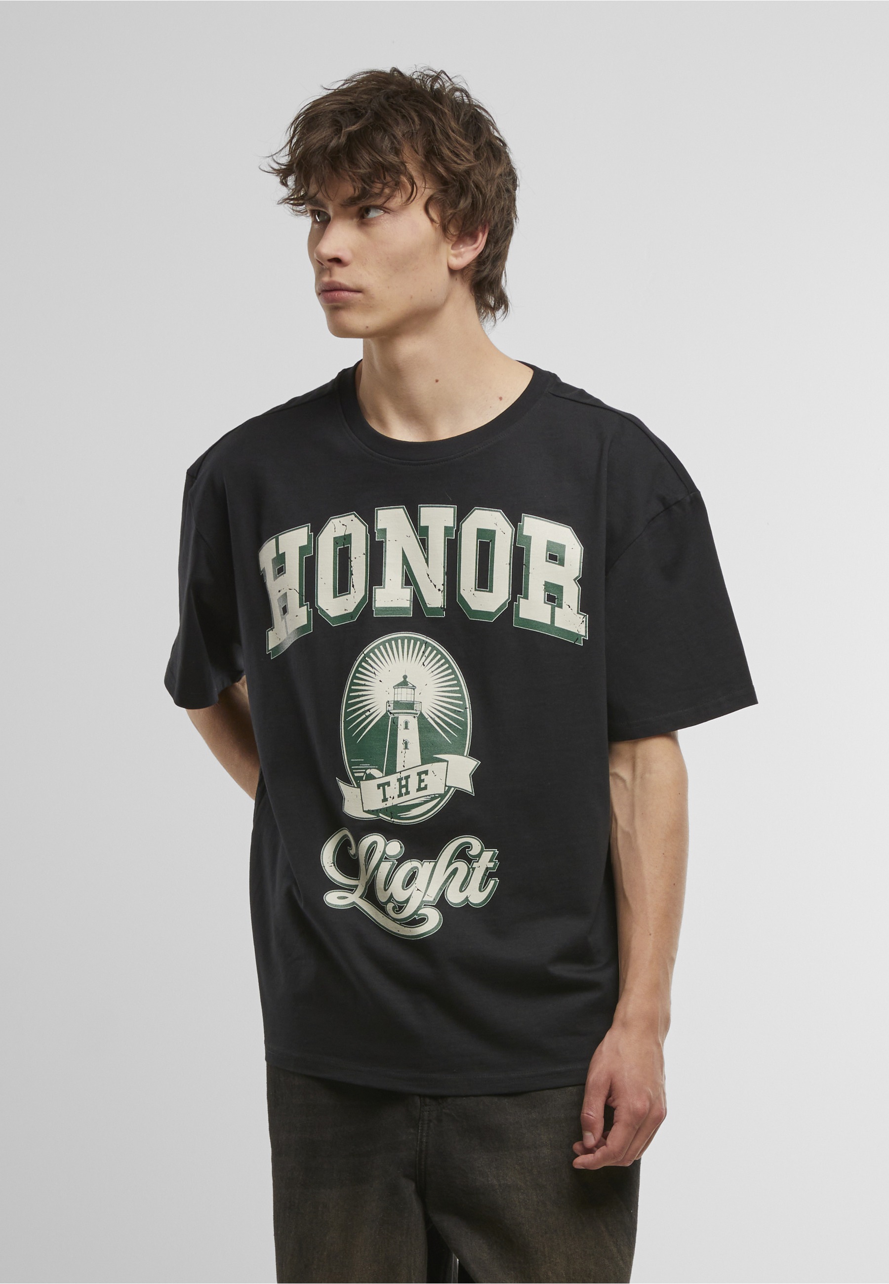 MisterTee T-Shirt »MisterTee Honor The Light Oversize Tee« 1