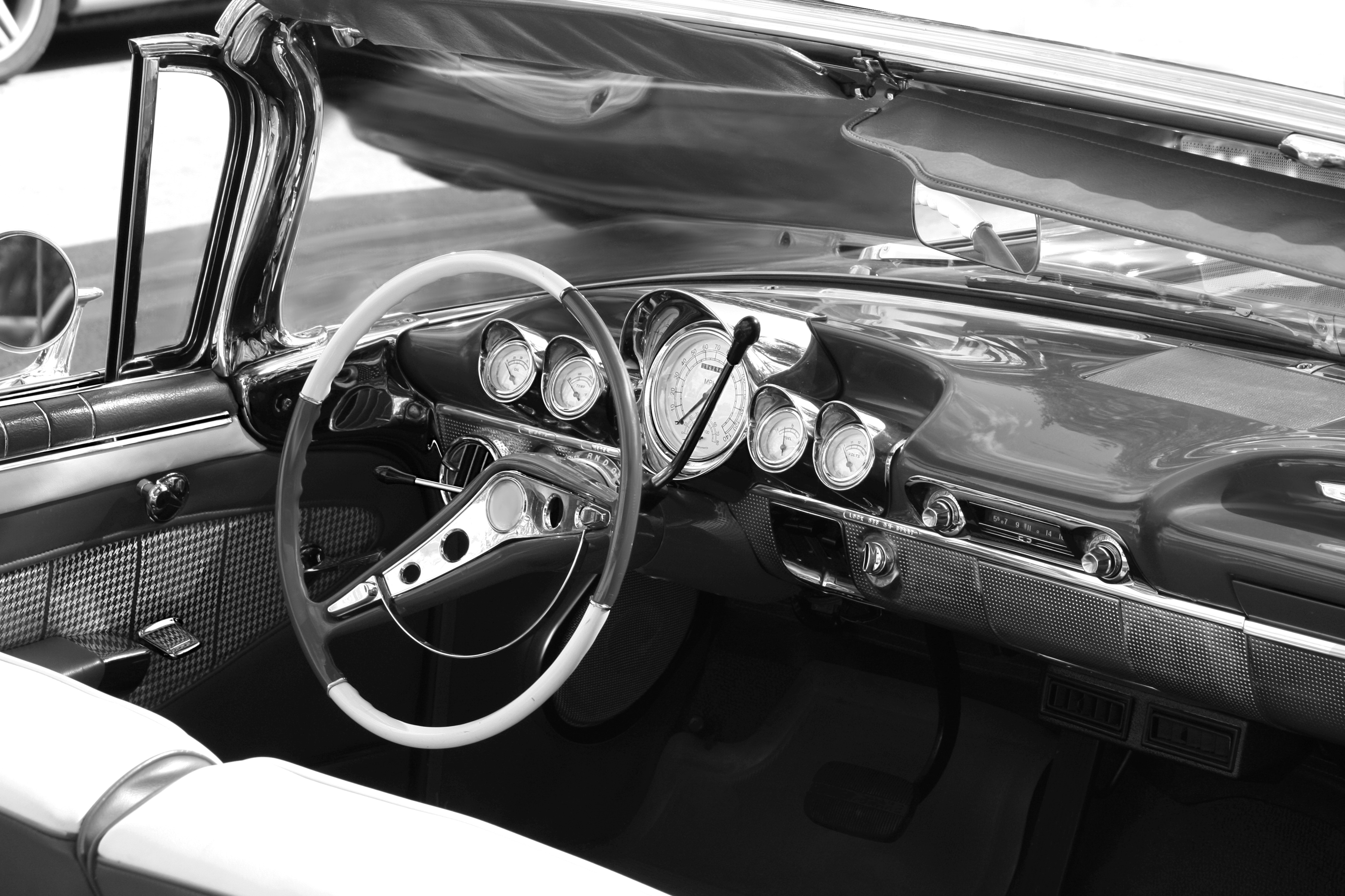 Papermoon Fototapete "Auto Schwarz & Weiß"